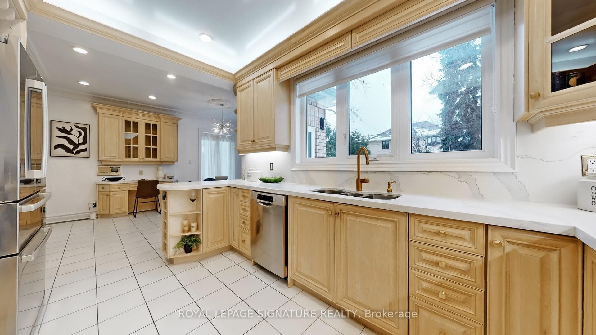 346 Elmwood Avenue photo 6