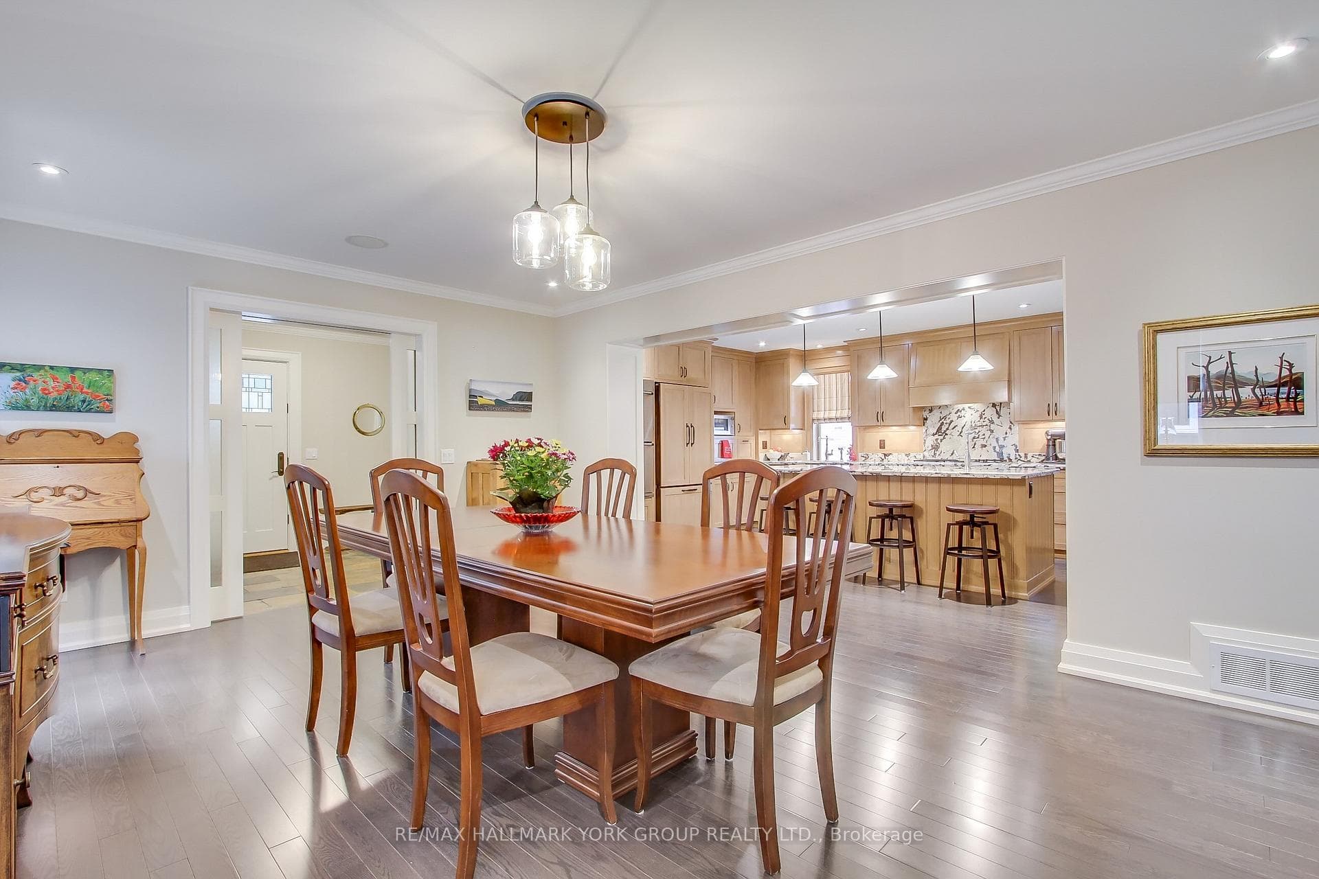 105 Wells Street photo 7