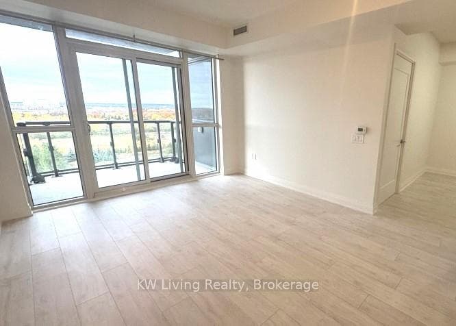 509 Dundas Street Unit 705 photo 11