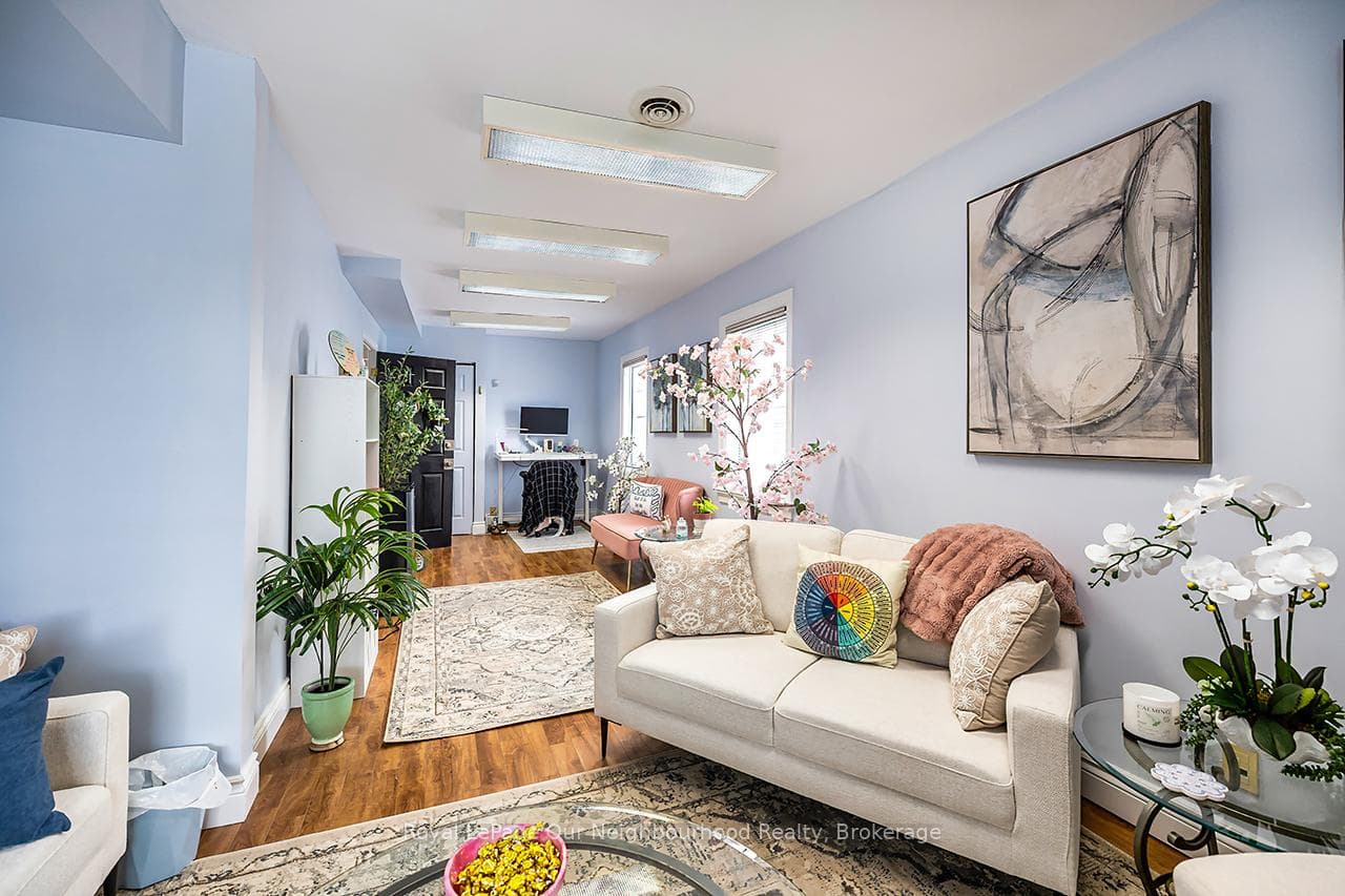 71 Albert Street photo 38