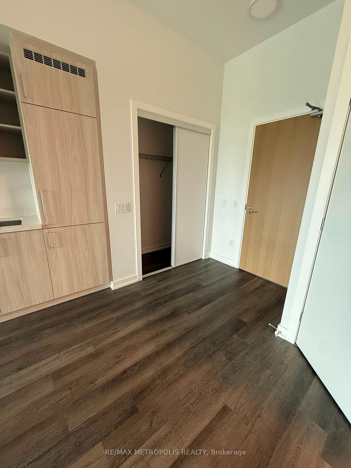 21 Meadowvale Road Unit 220 photo 9