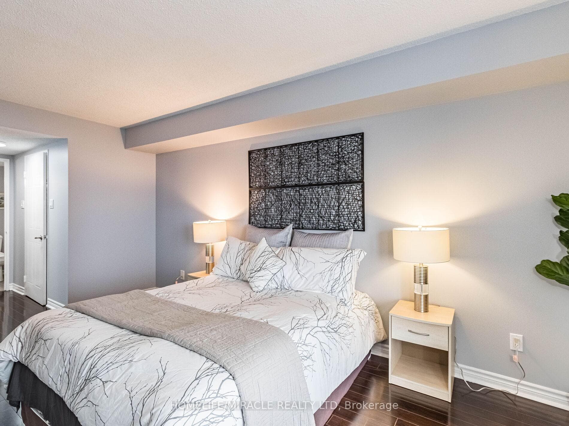 410 Mclevin Avenue Unit 1206 photo 23