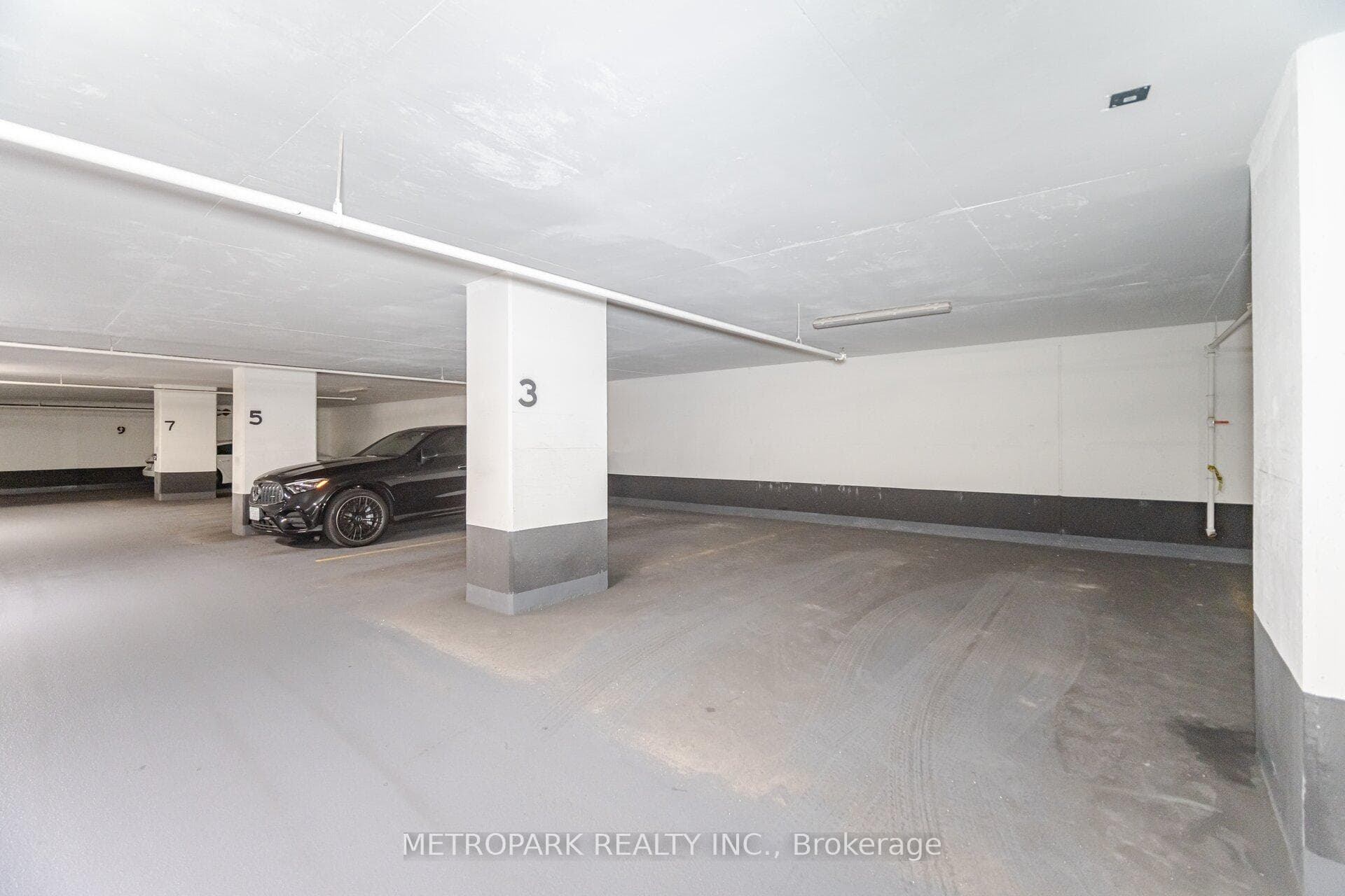 9000 Jane Street Unit 1111 photo 37