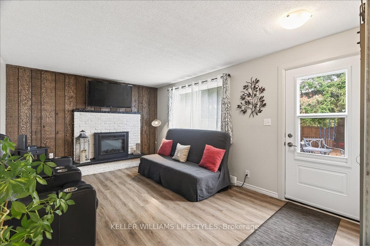 2 Juniper Place photo 14