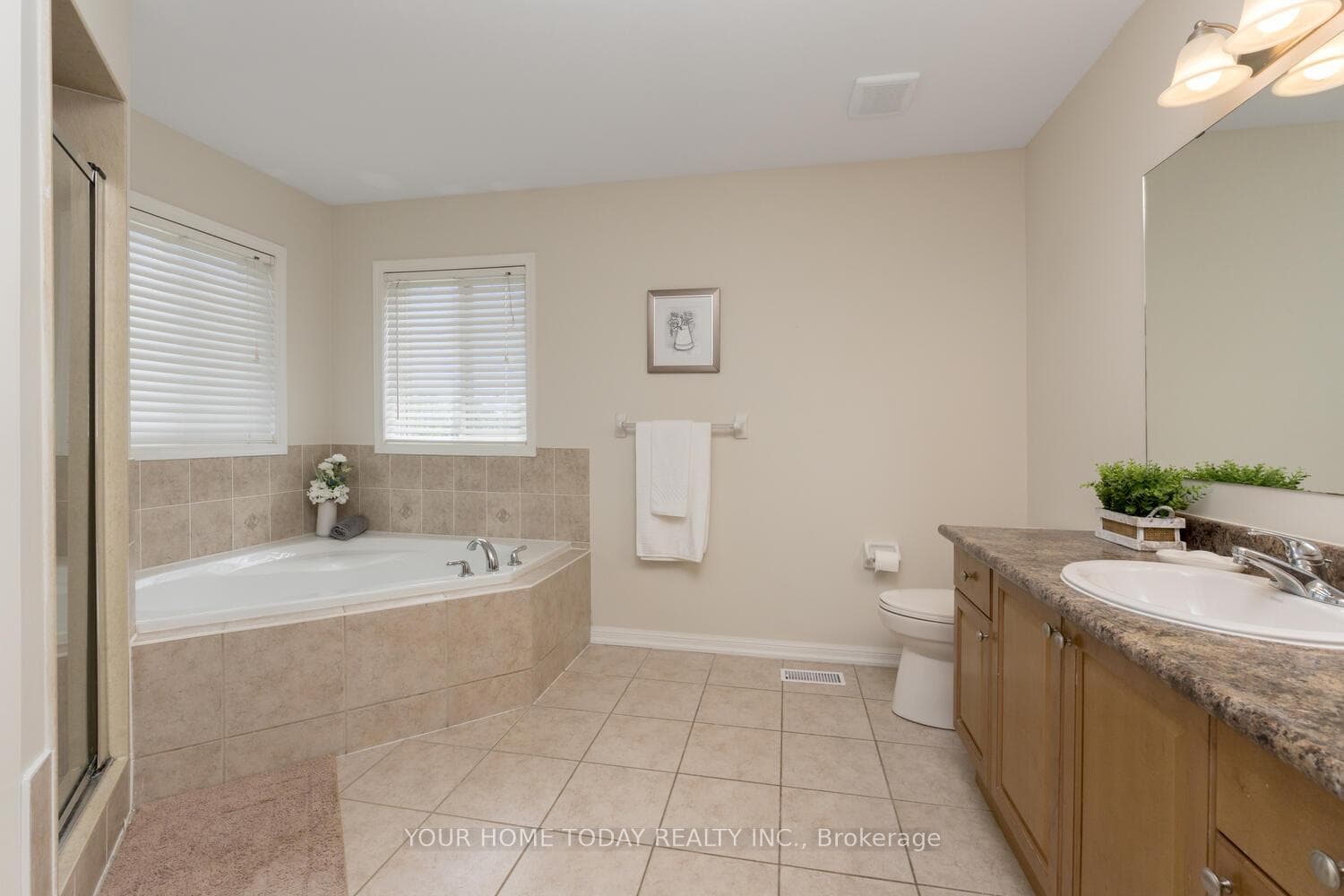 68 Milfoil Street photo 20