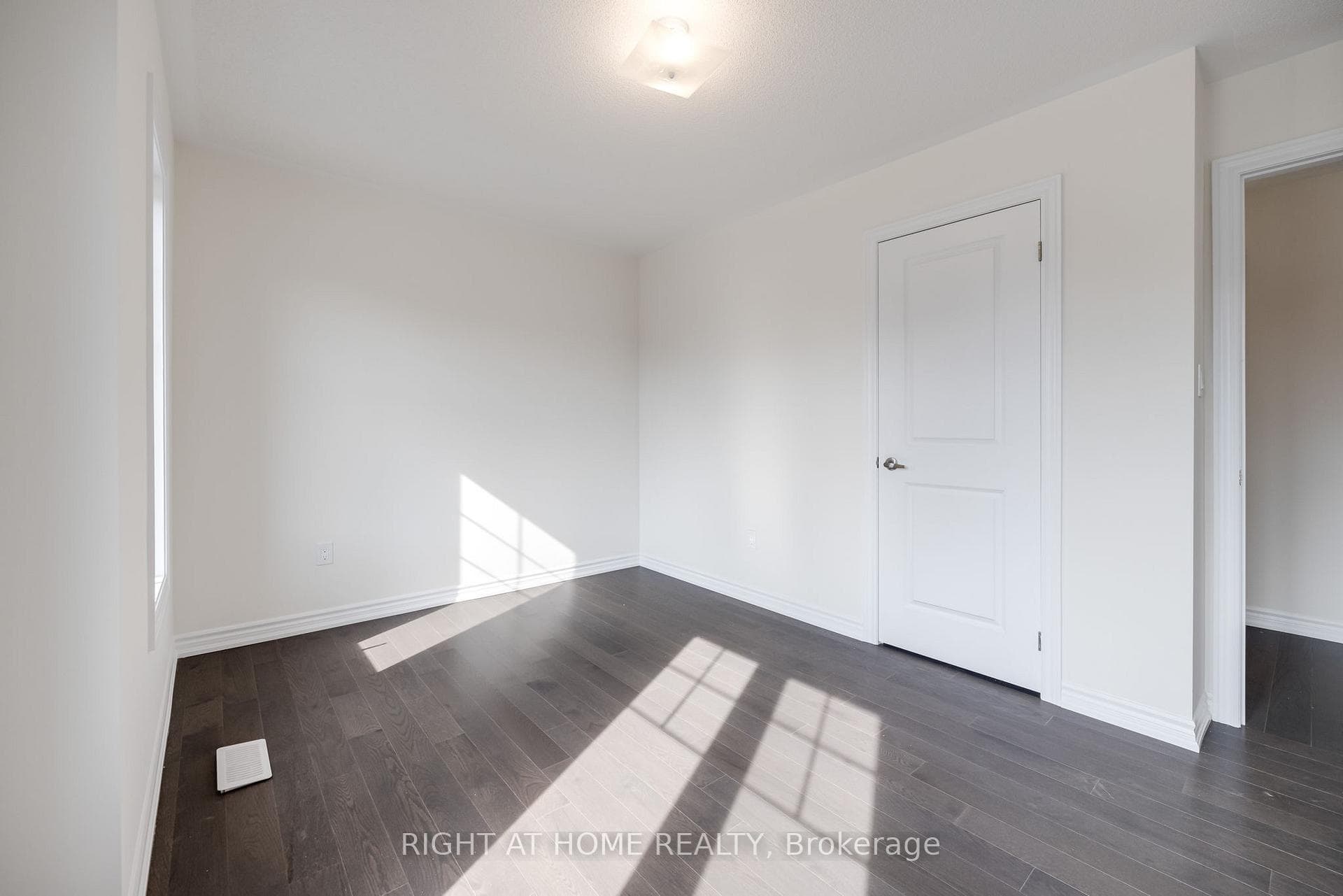 10 Ludlow Drive photo 15