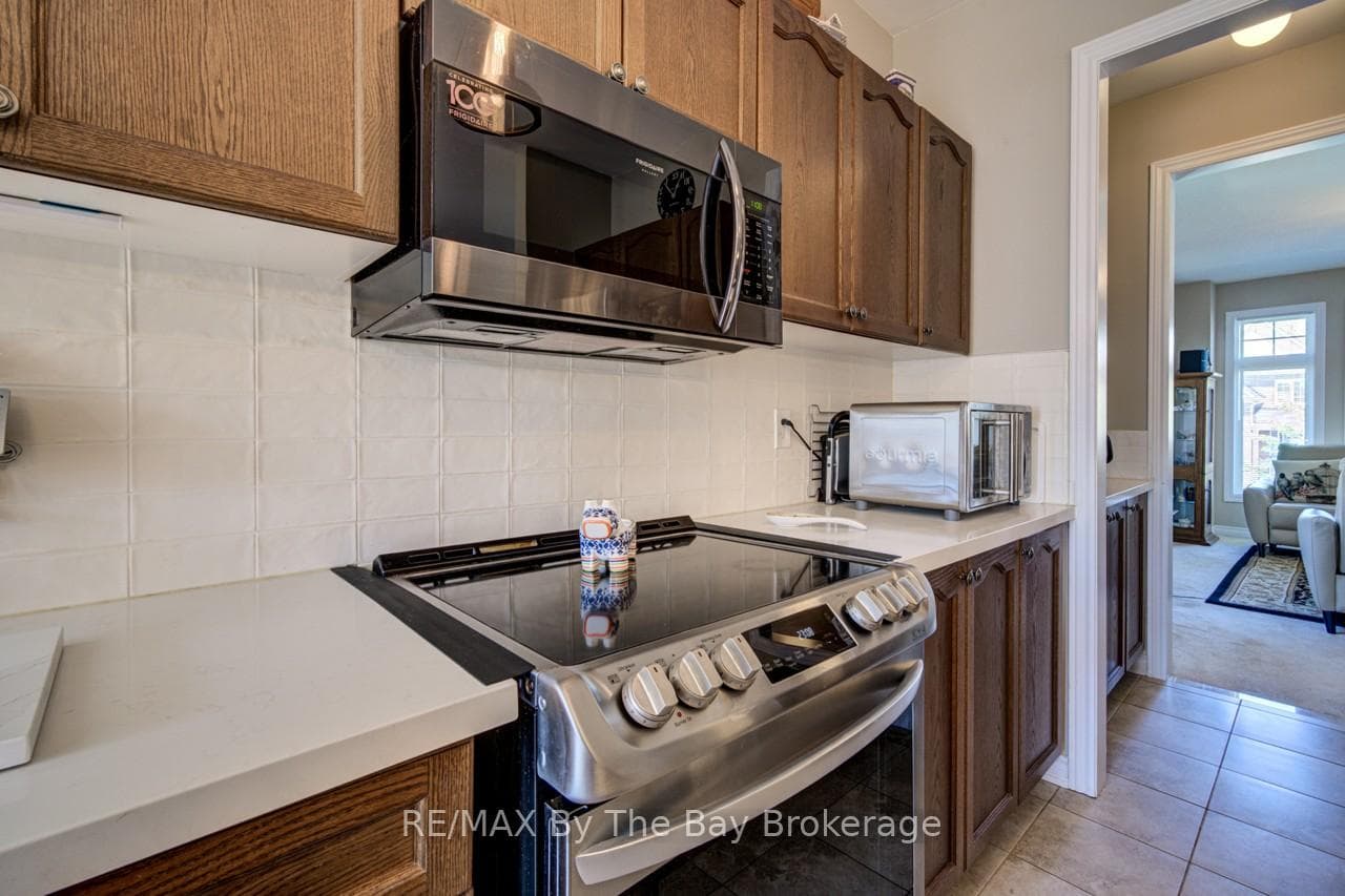 100 ALLEGRA Drive photo 21