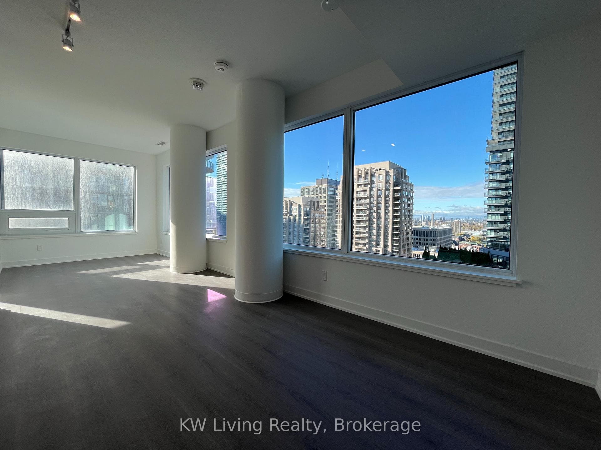 8 Wellesley Street Unit 2716 photo 3