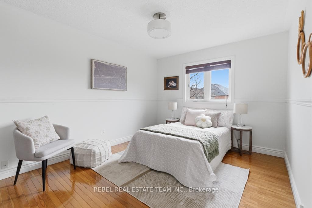 14 Oldfield Court photo 28