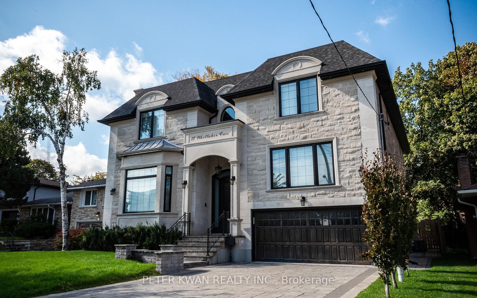 27 Whittaker Crescent photo 1