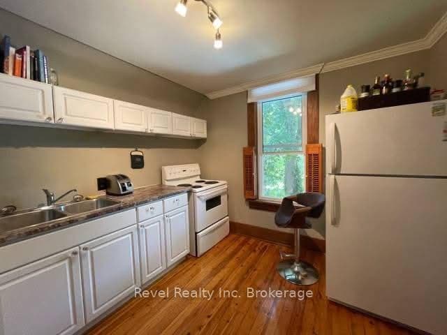 22 St Leger Street Unit 2 photo 4