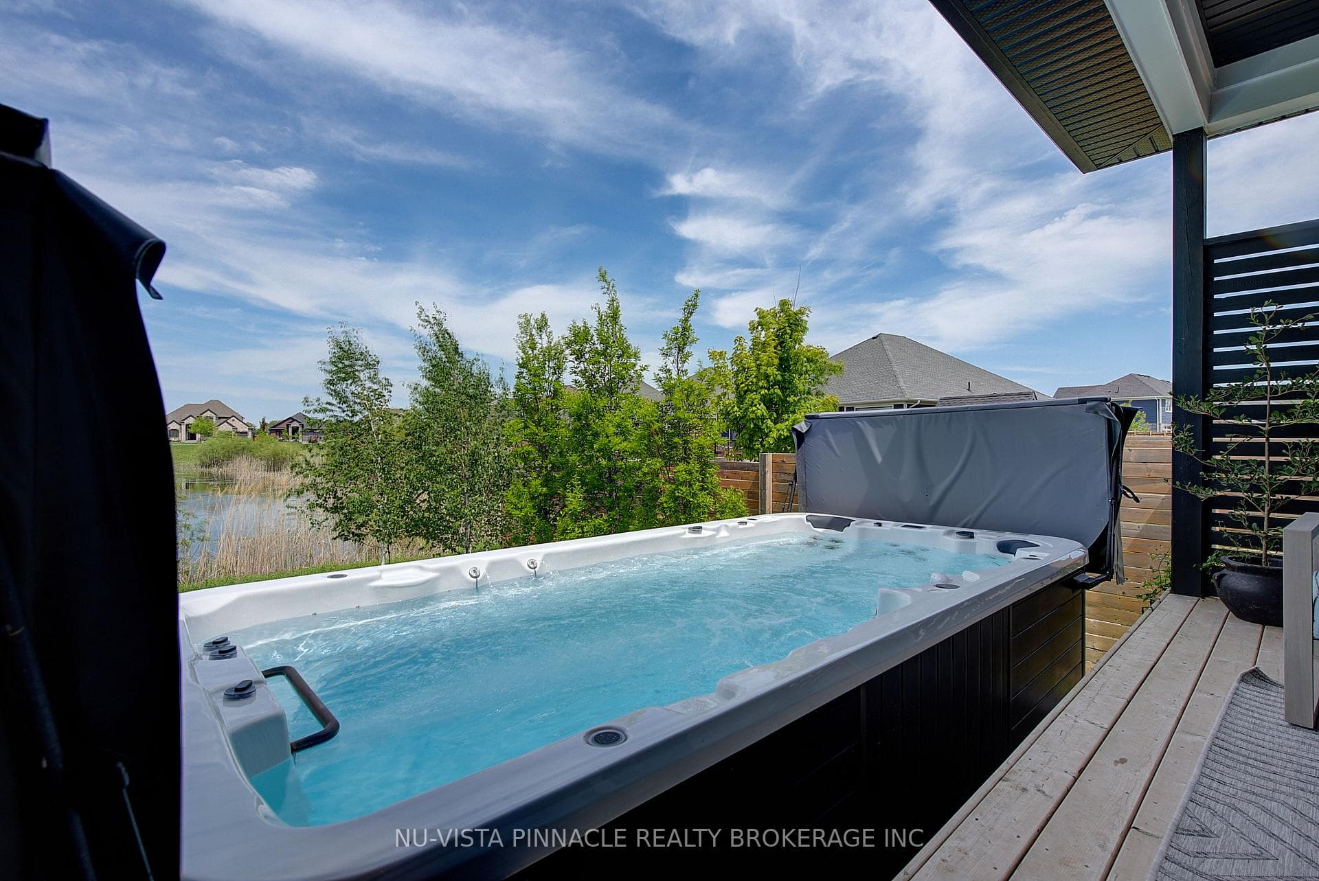 2572 LUCAS Avenue photo 41
