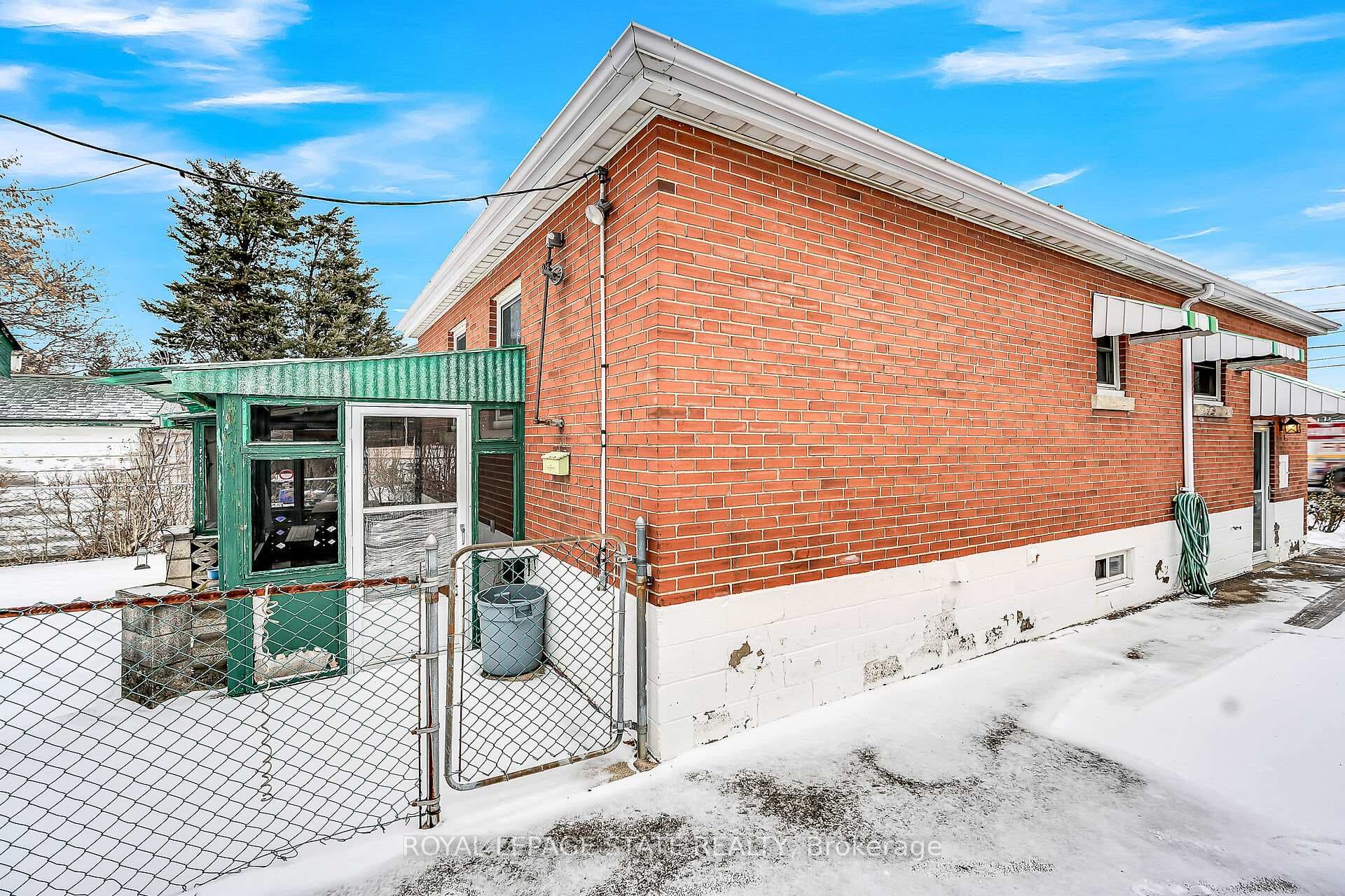 646 Upper Sherman Avenue photo 31