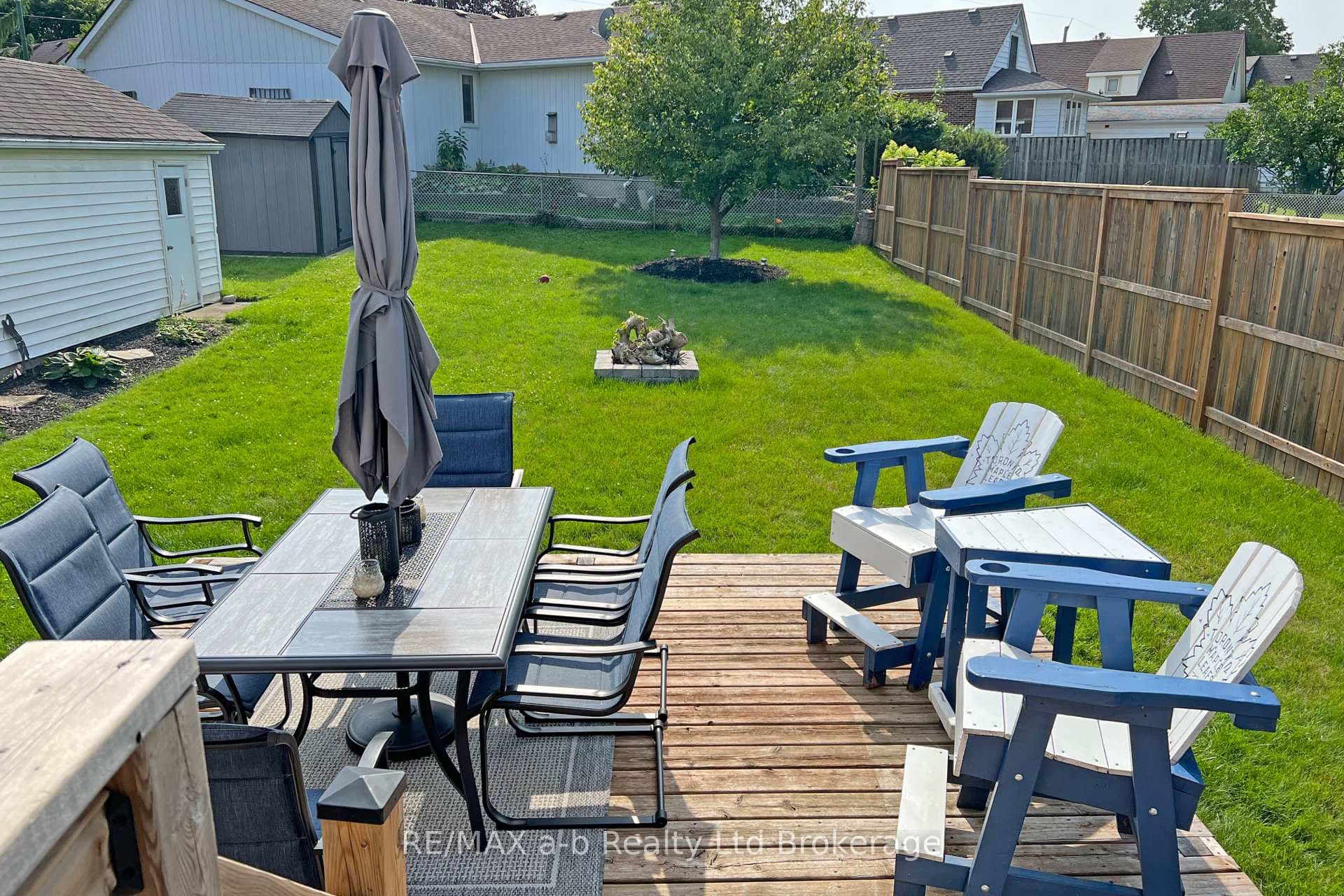813 Wilton Crescent photo 49