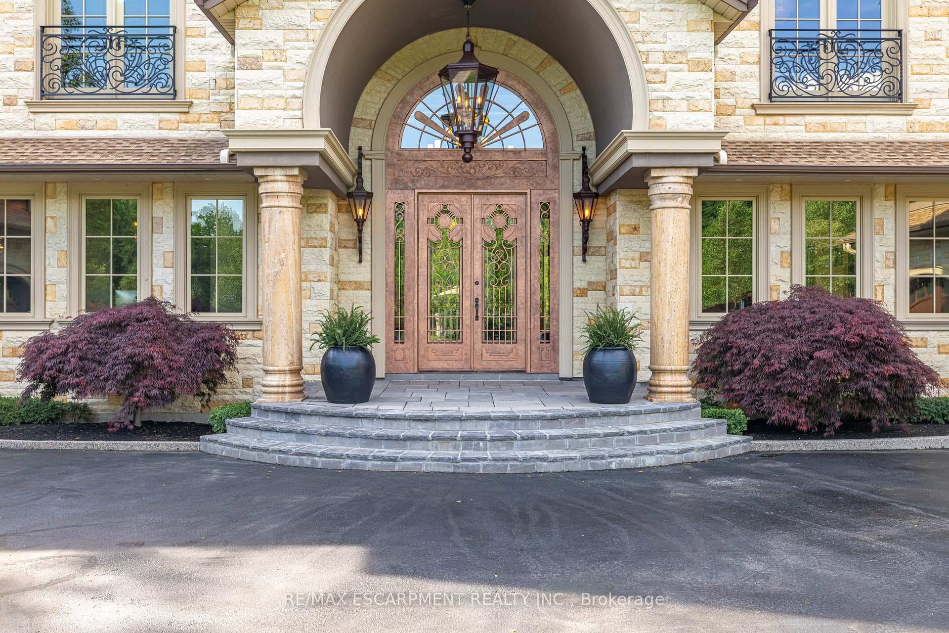2633 Bluffs Way photo 4