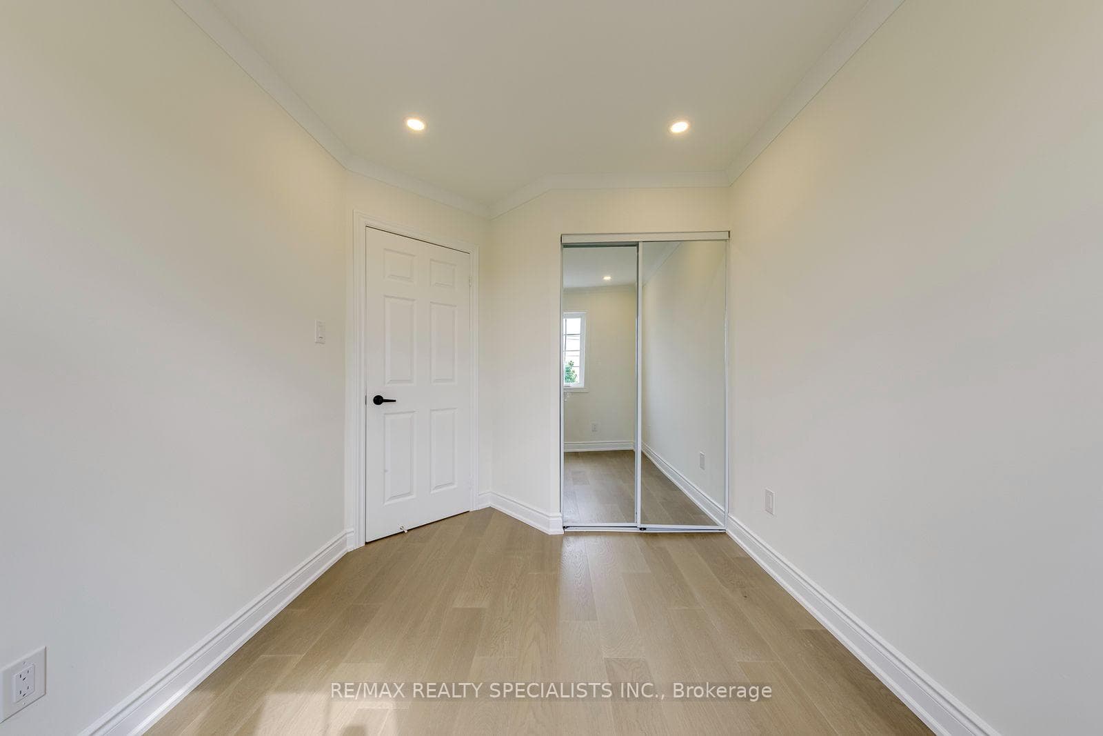 2955 Thomas Street Unit 12 photo 33