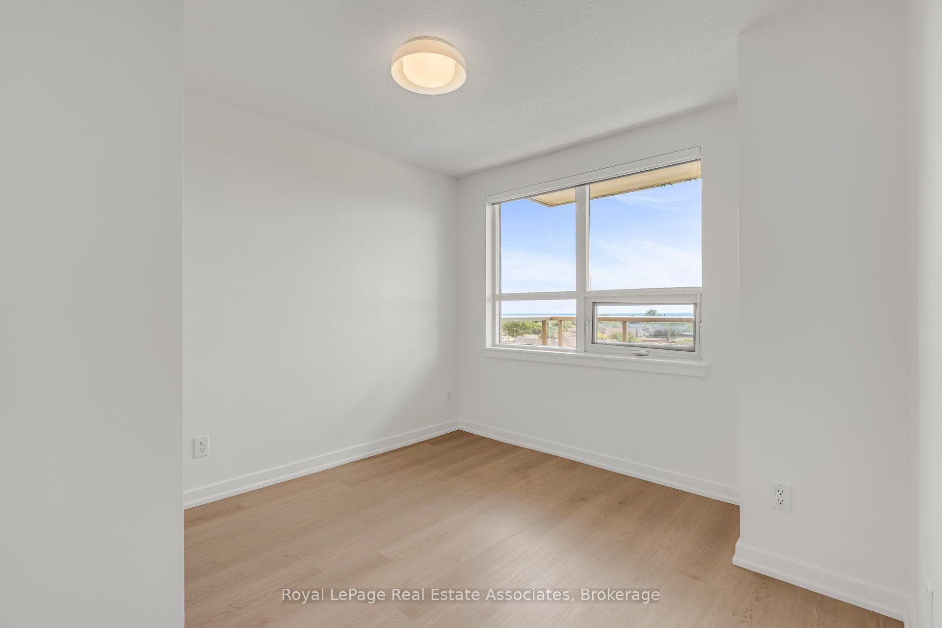 4 Elsinore Path Unit 706 photo 19