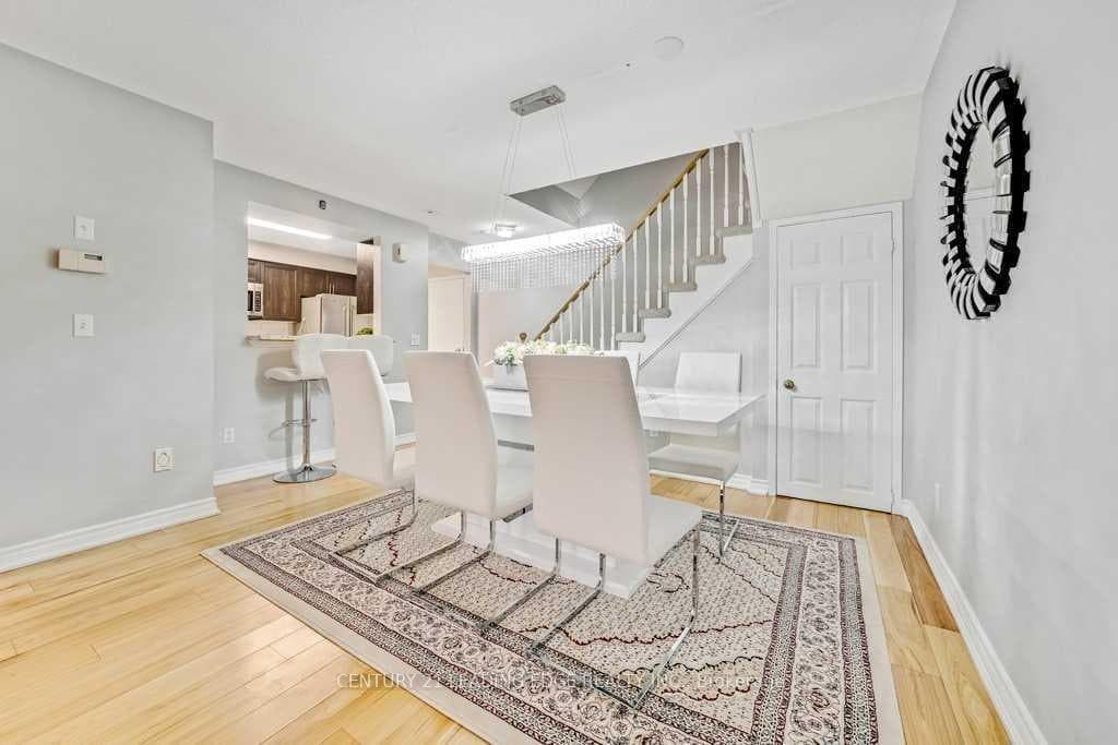 25 Mondeo Drive photo 8