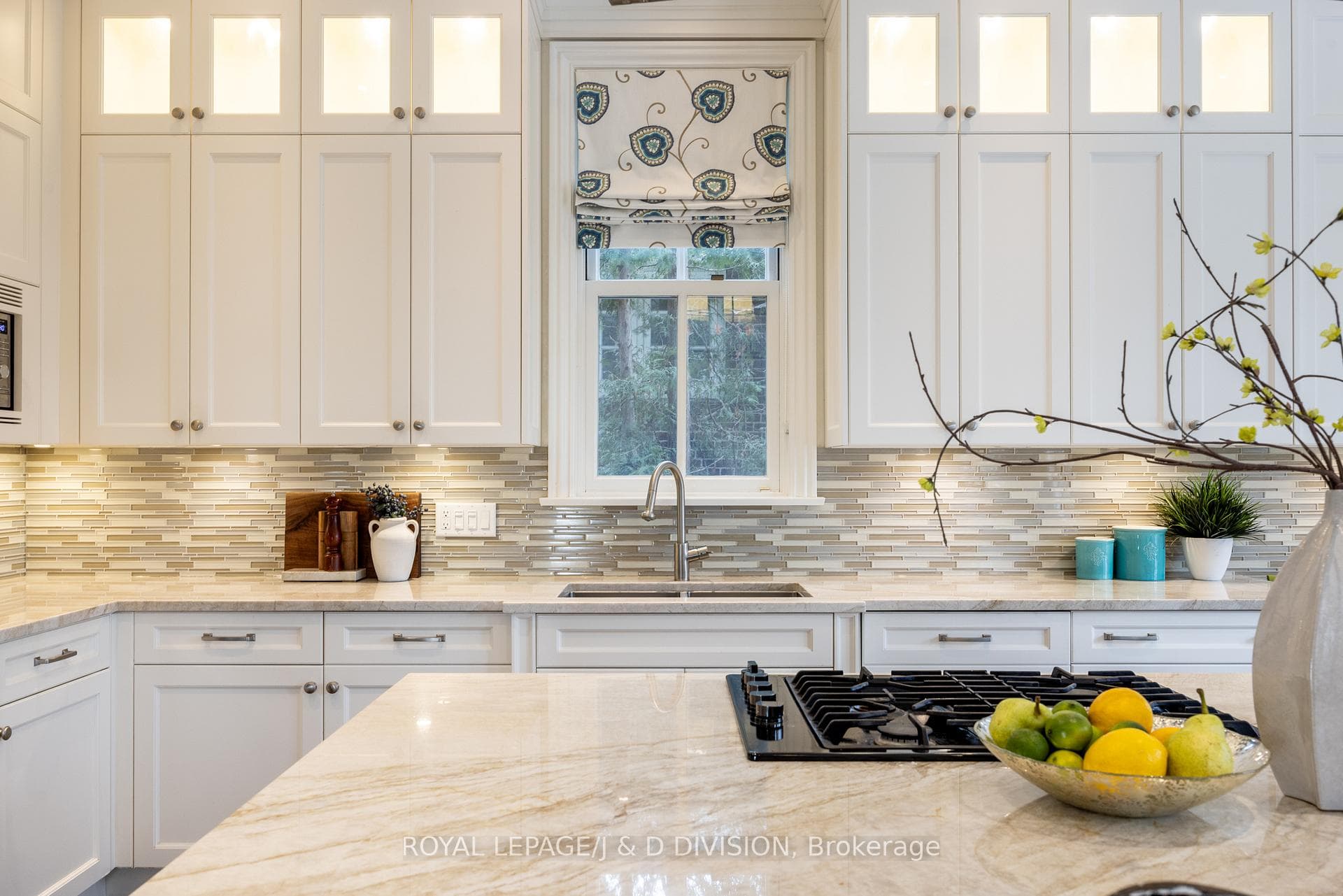 85 Joicey Boulevard photo 13