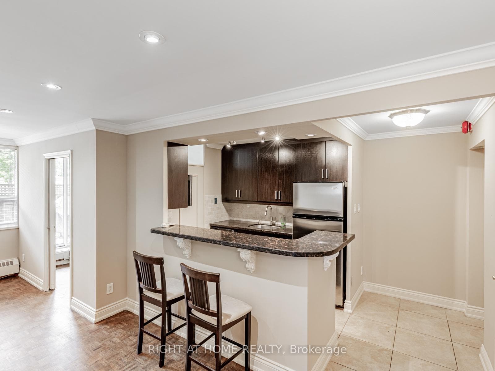 71 Jonesville Crescent Unit 104 photo 8
