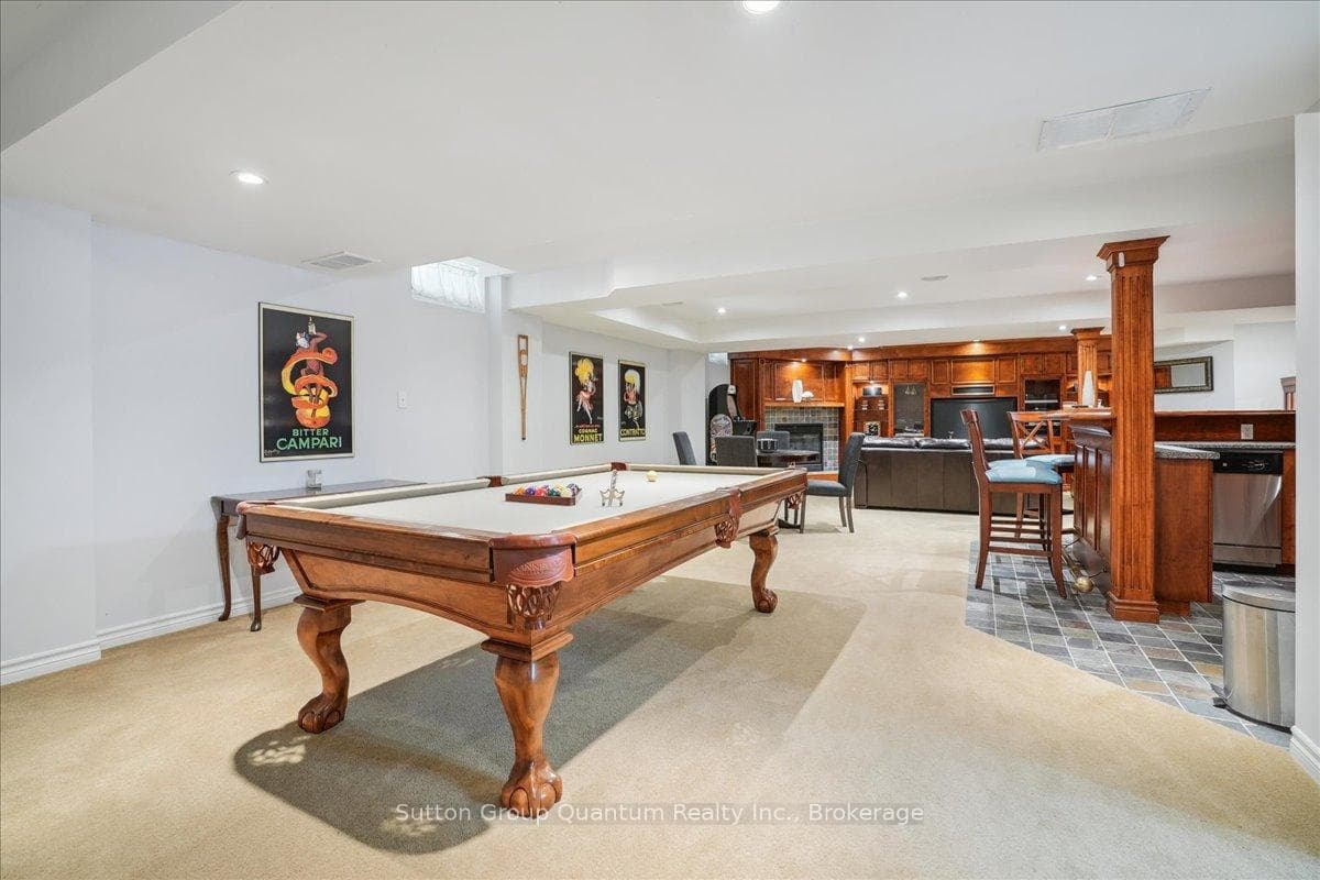 2477 Longridge Crescent photo 26