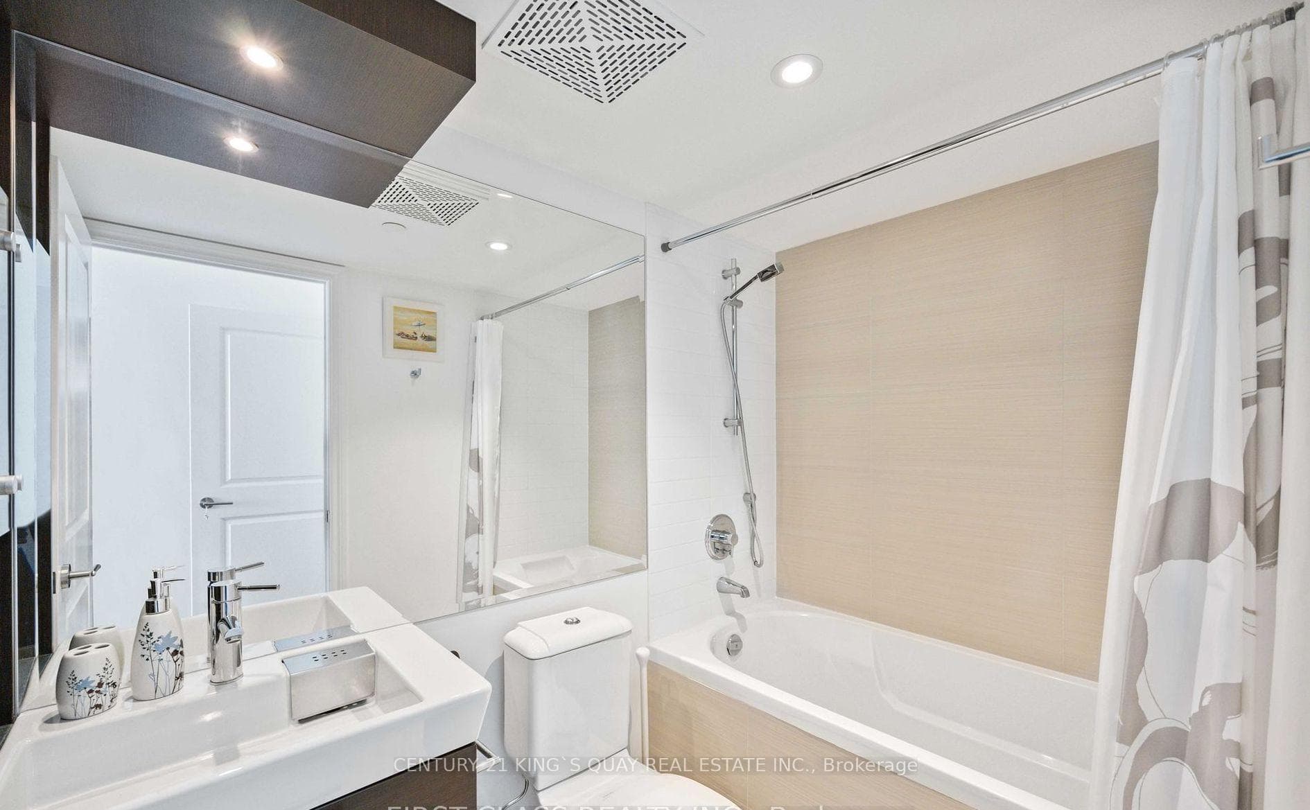 386 Yonge Street Unit 5610 photo 15