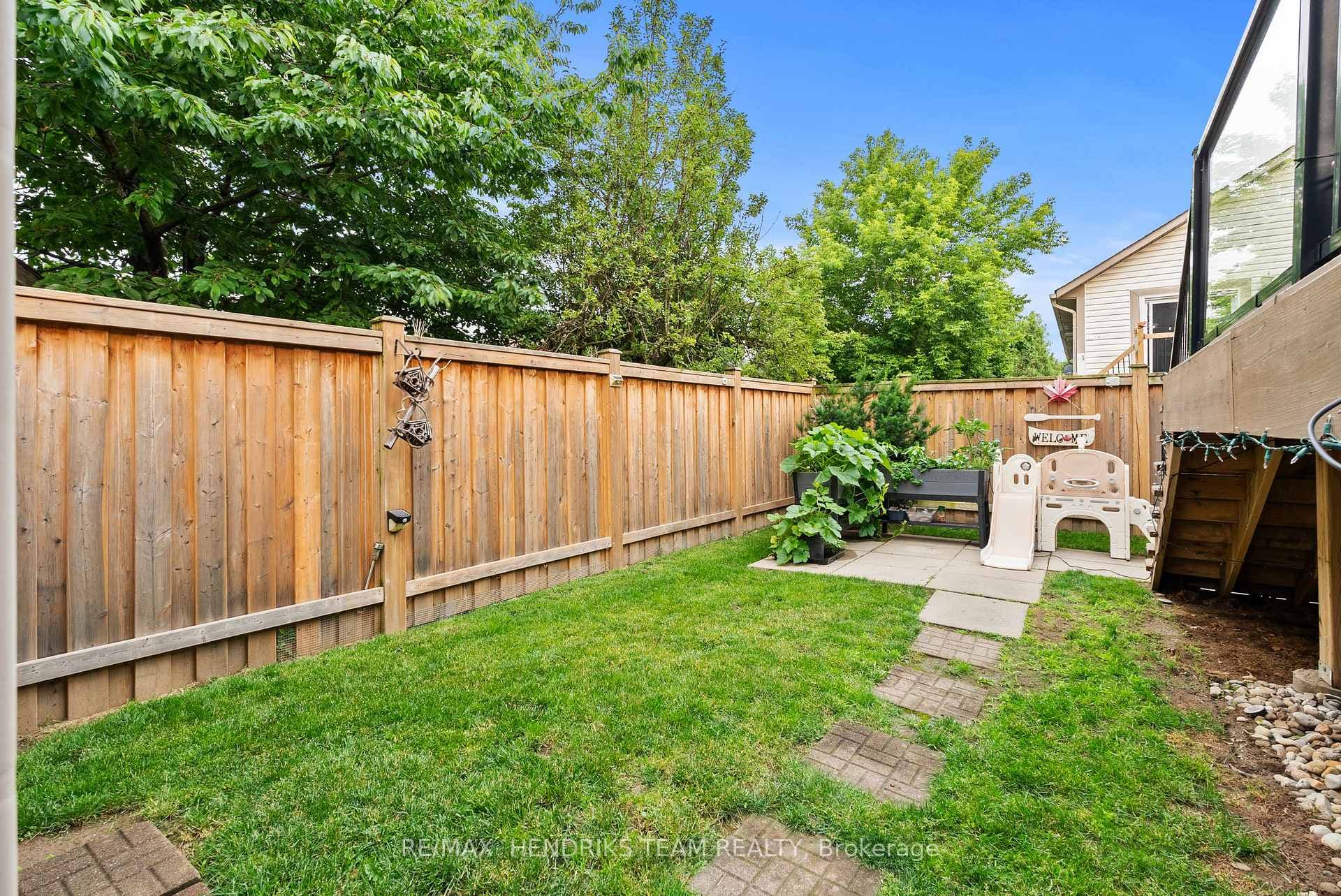 8 Stanmary Drive photo 39