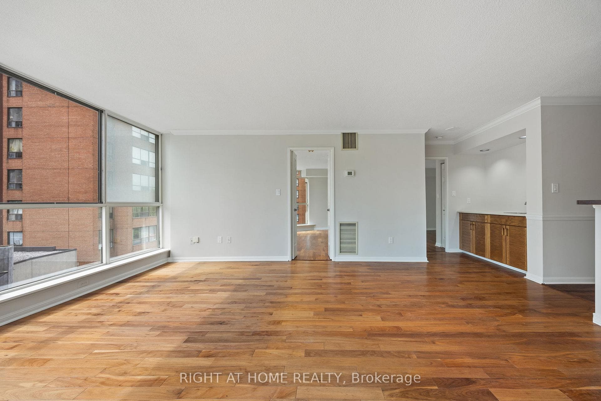 5444 Yonge Street Unit 302A photo 19
