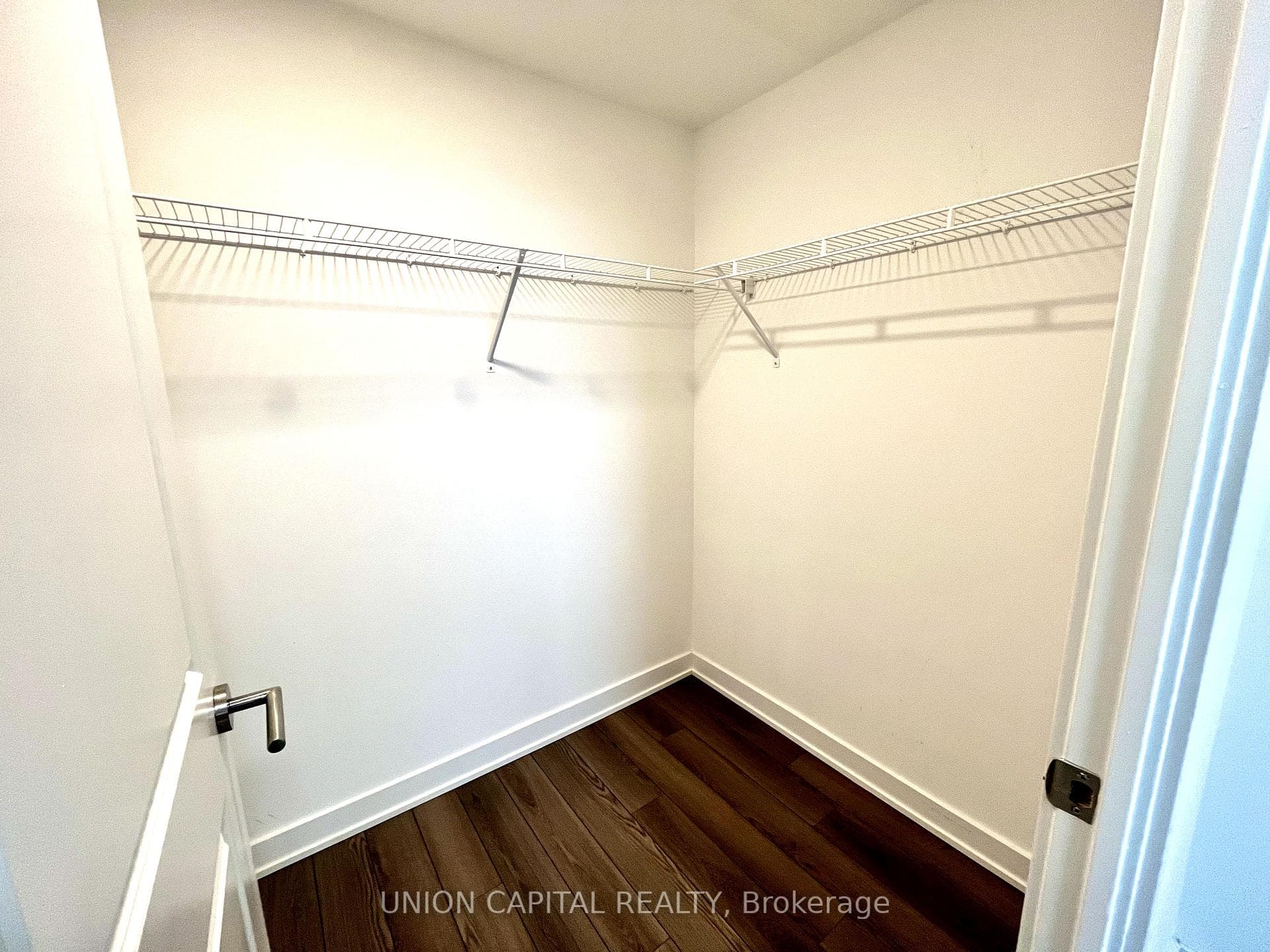 2799 KINGSTON Road Unit 513 photo 10