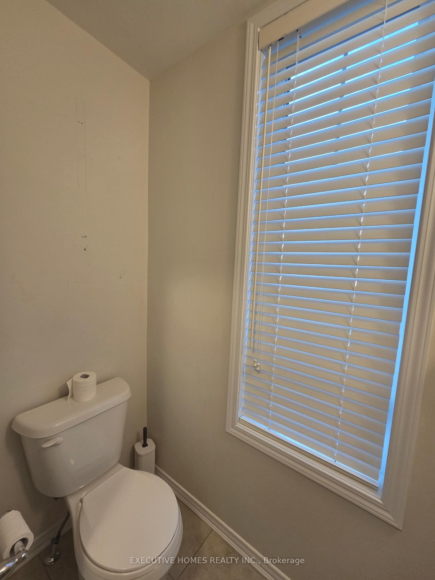 204 Maclachlan Avenue photo 11
