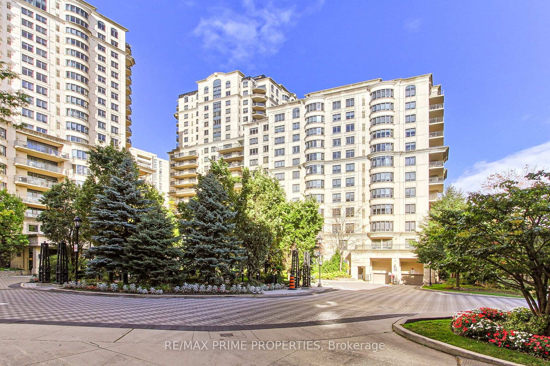 662 Sheppard Avenue Unit 1206 photo 1