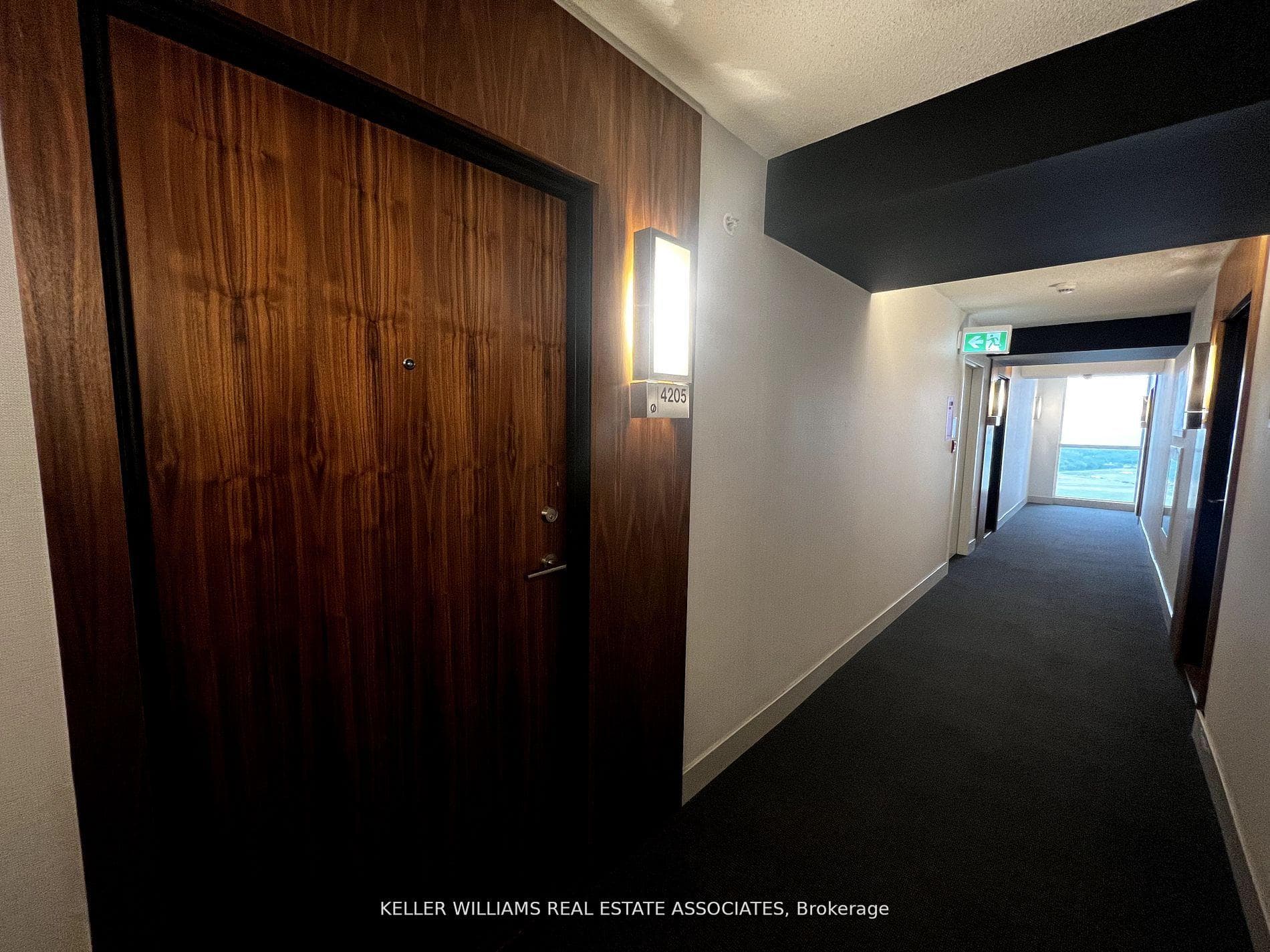 75 Queens Wharf Road Unit 4205 photo 2