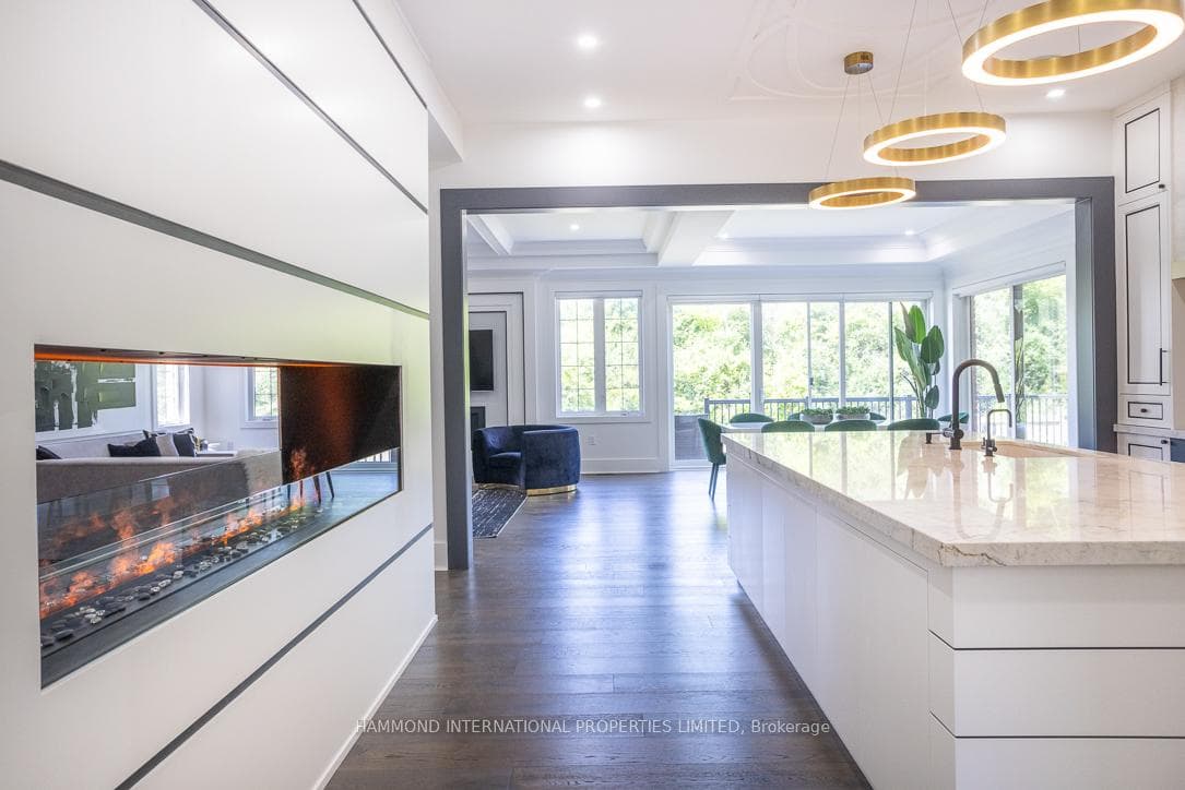 32 Sir Henry Court photo 6