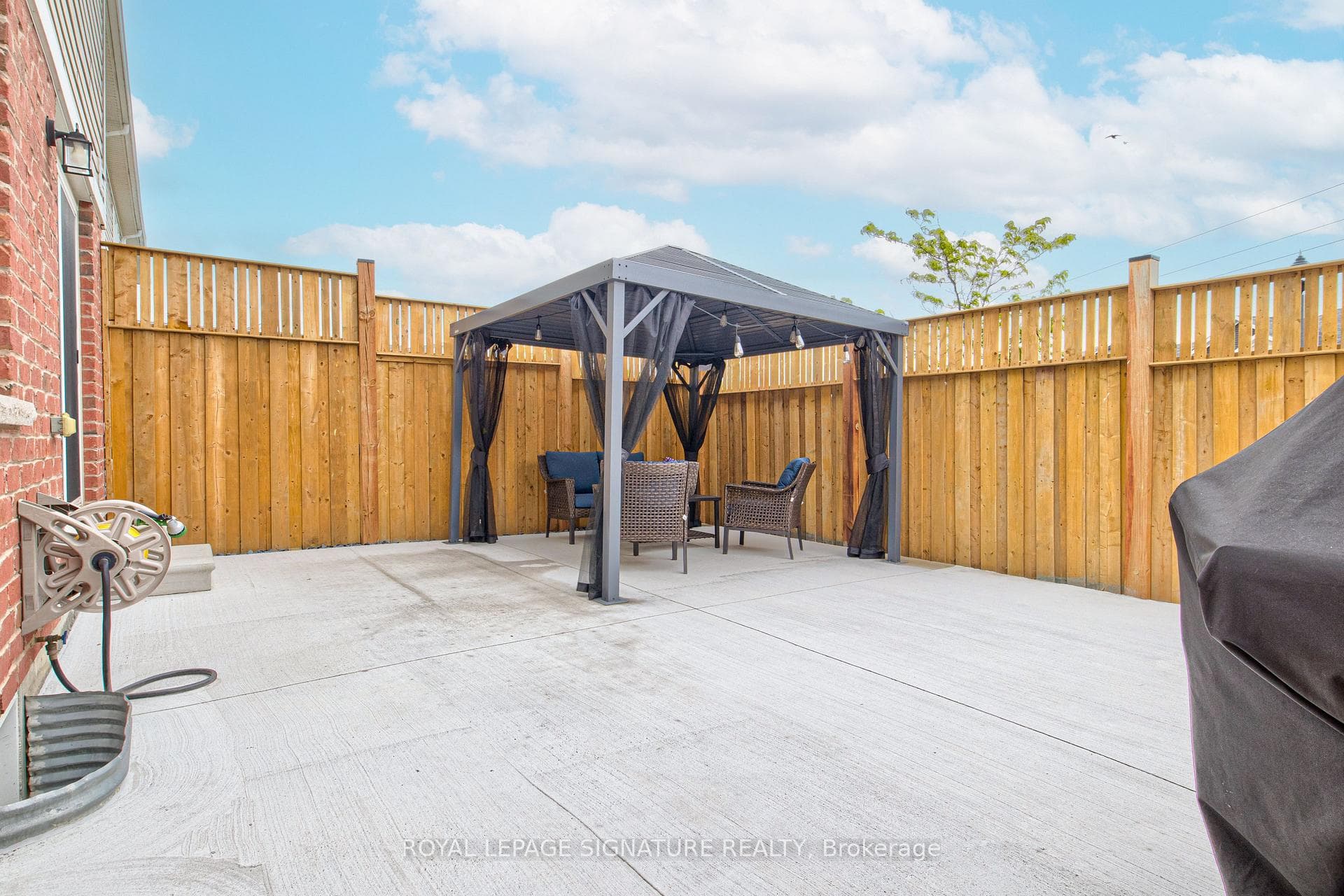 54 Watermill Street photo 34