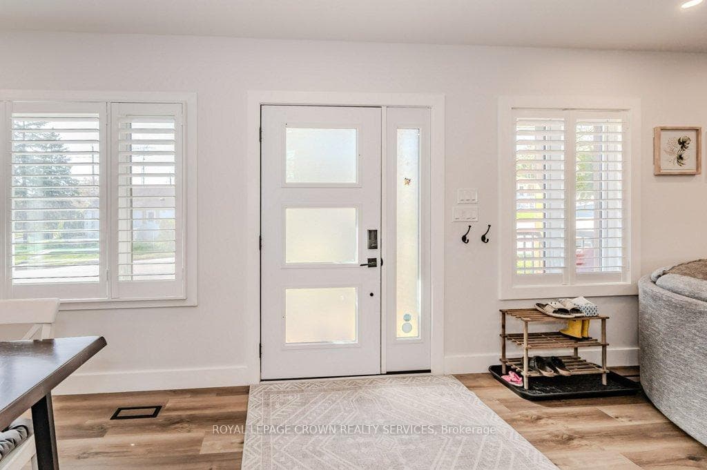 38 Fourth Avenue photo 3
