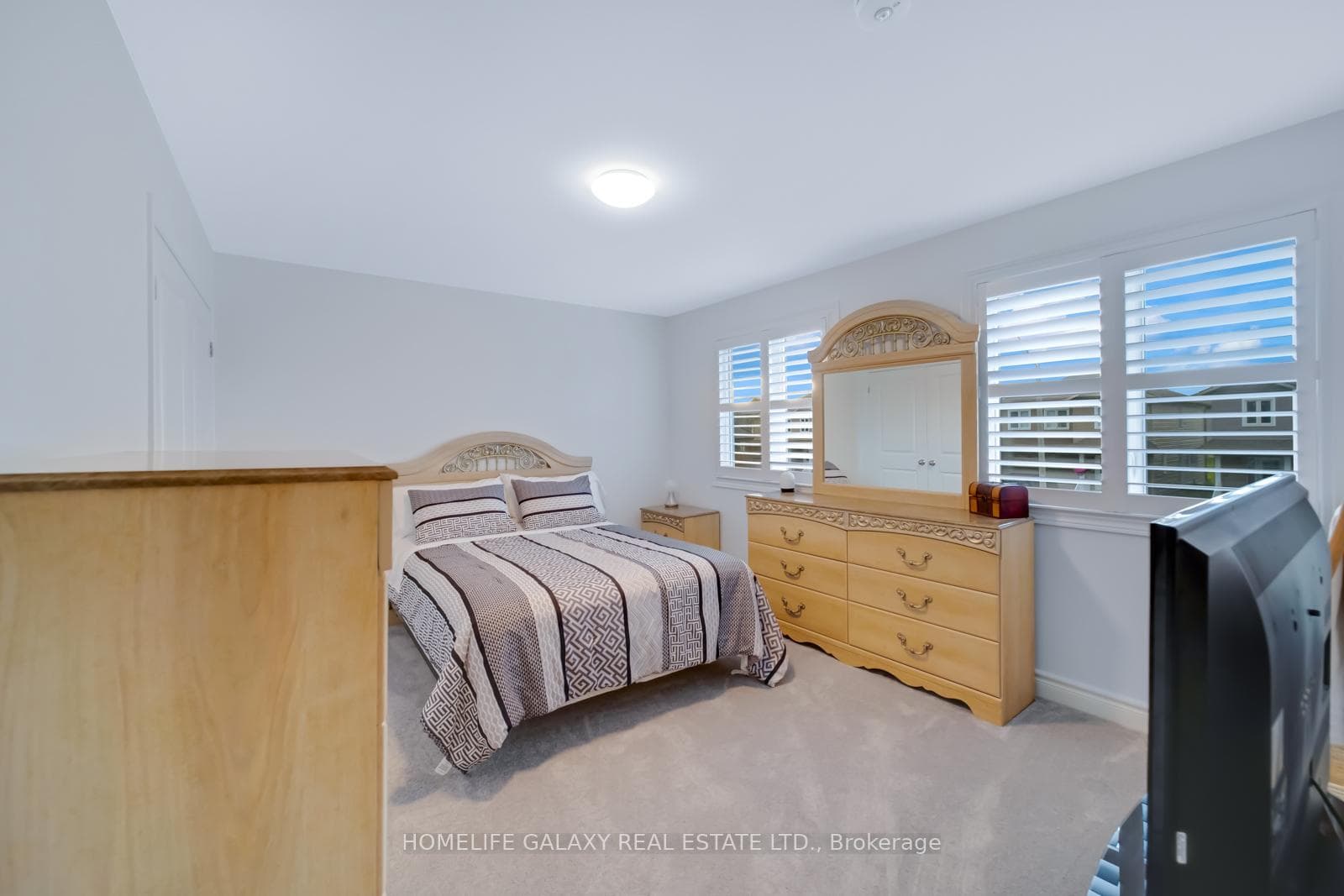 8 Millcreek Drive photo 30