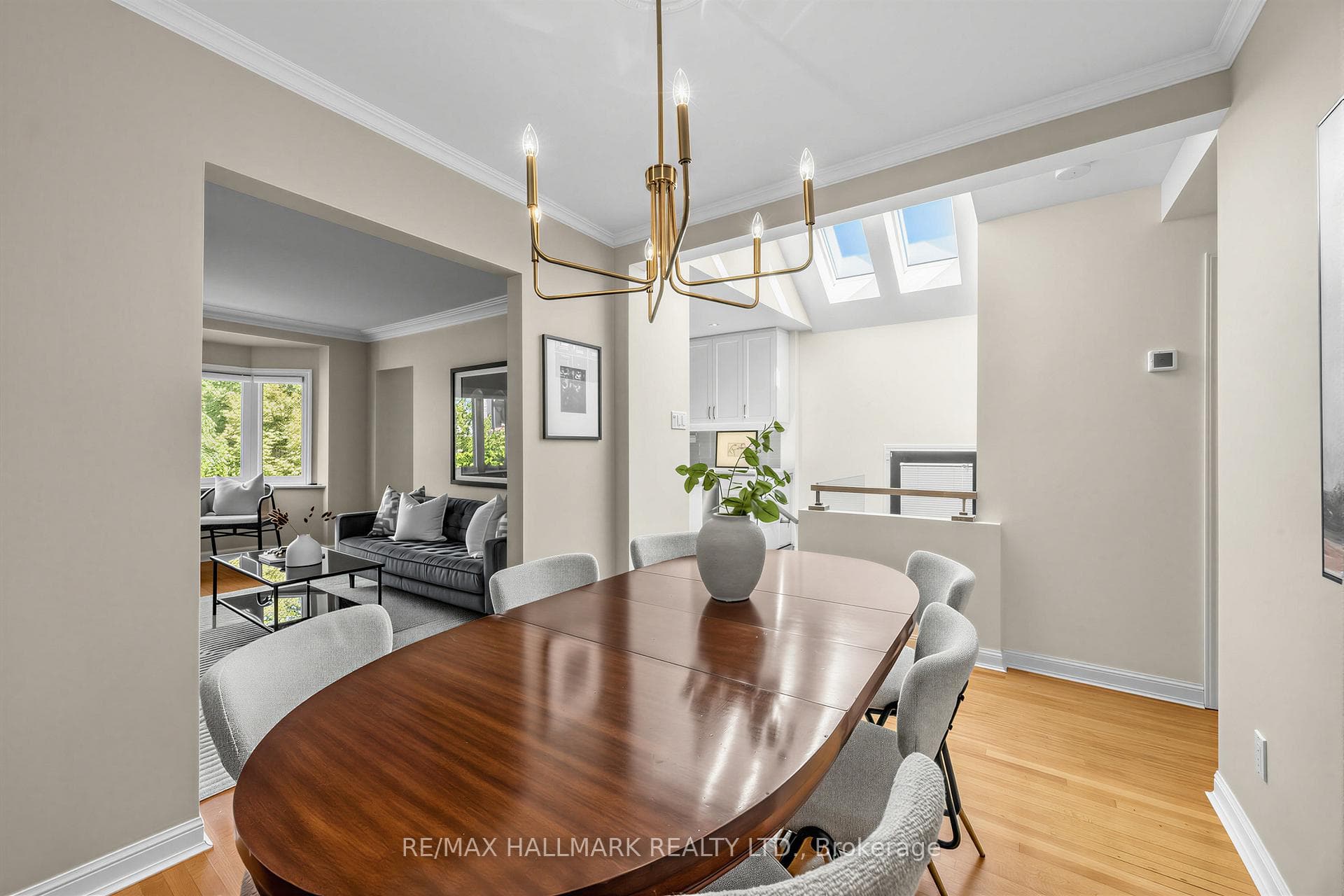 16 Crestland Avenue photo 11