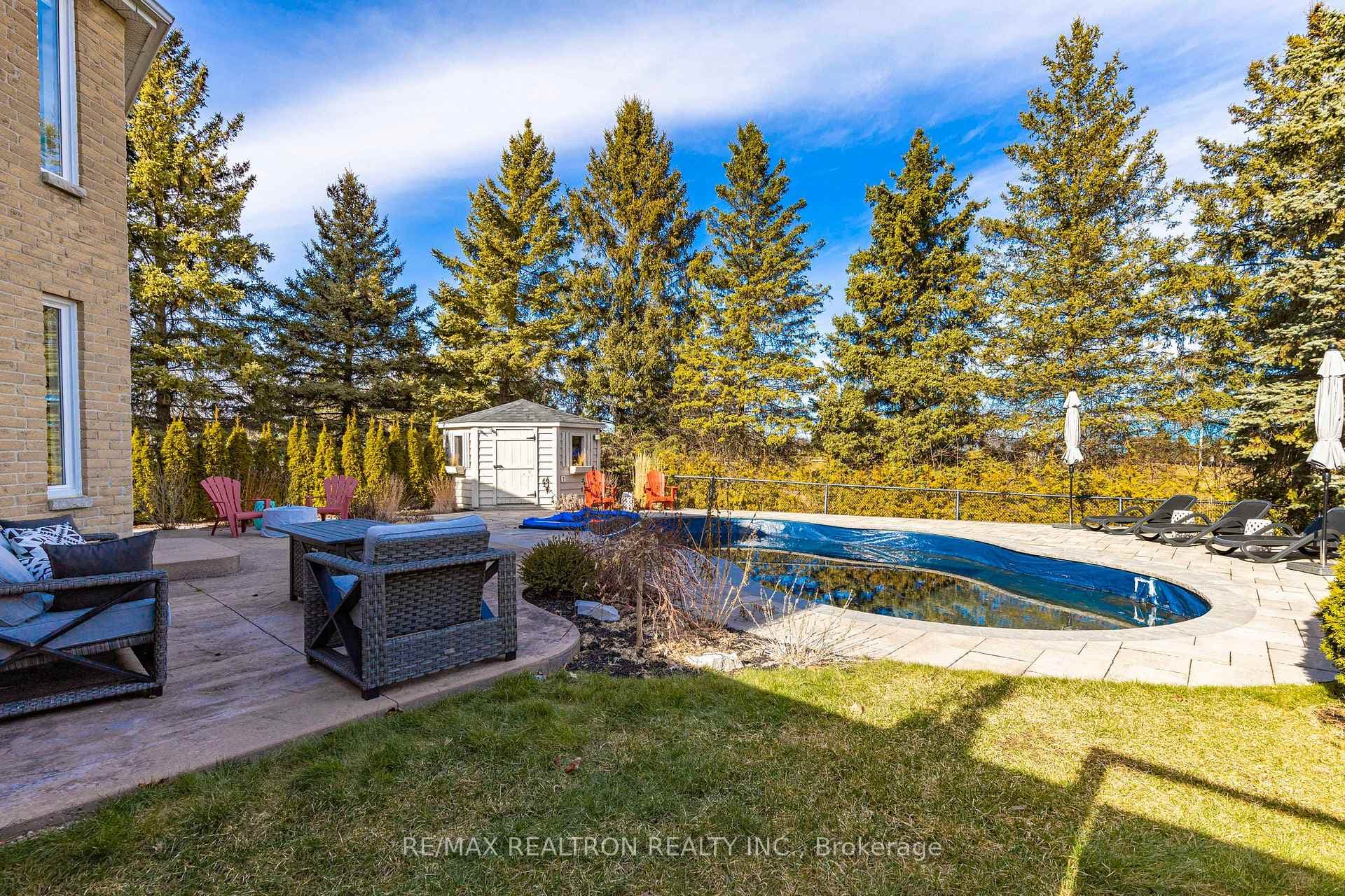 257 Petheram Place photo 35