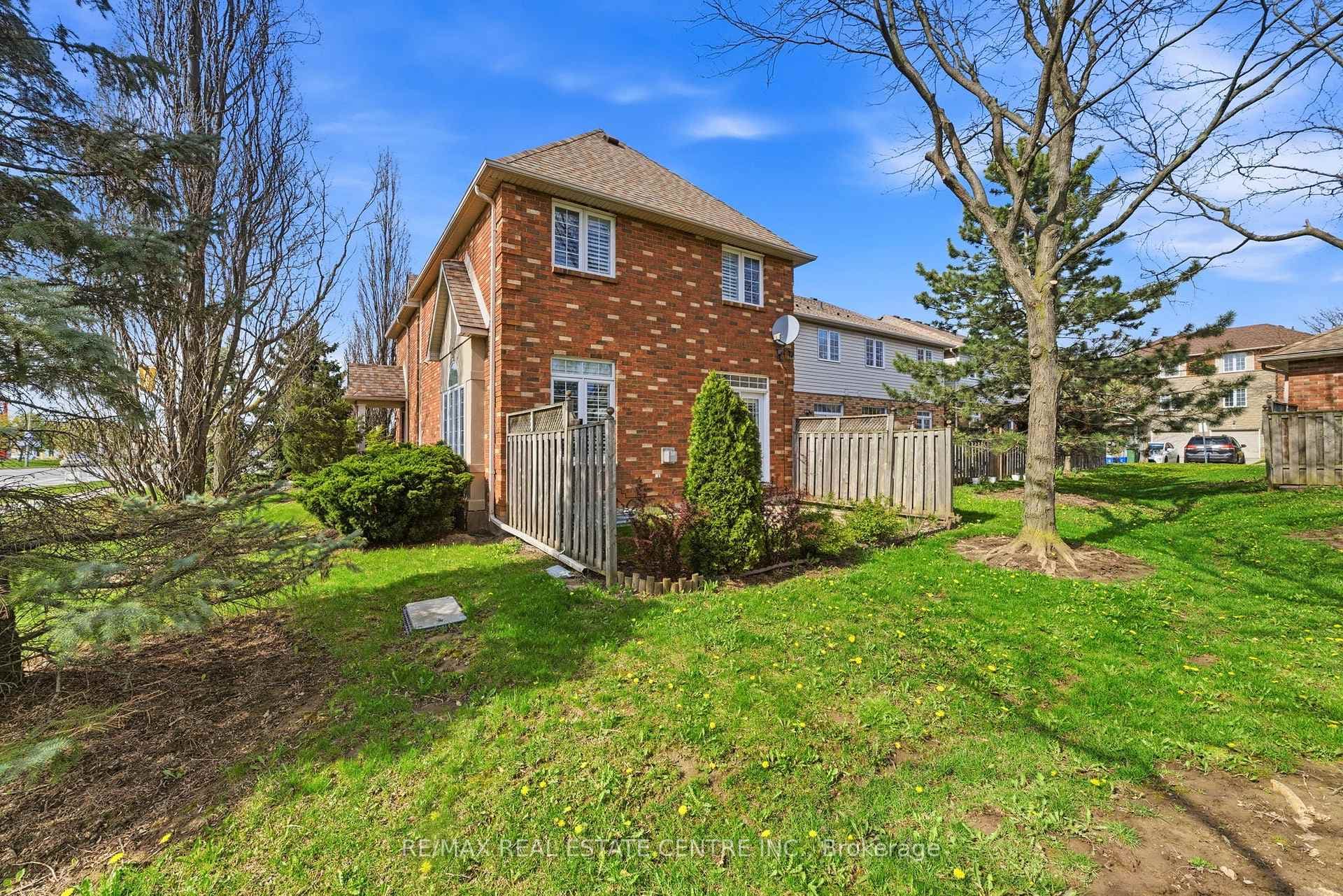 876 GOLF LINKS Road Unit 1 photo 3