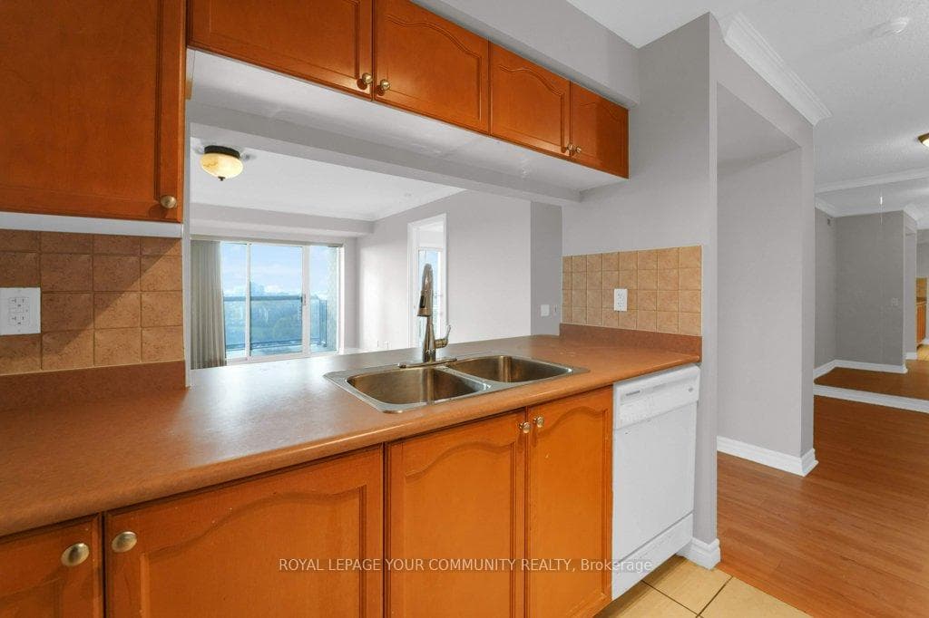 18 Mondeo Drive Unit 1122 photo 13