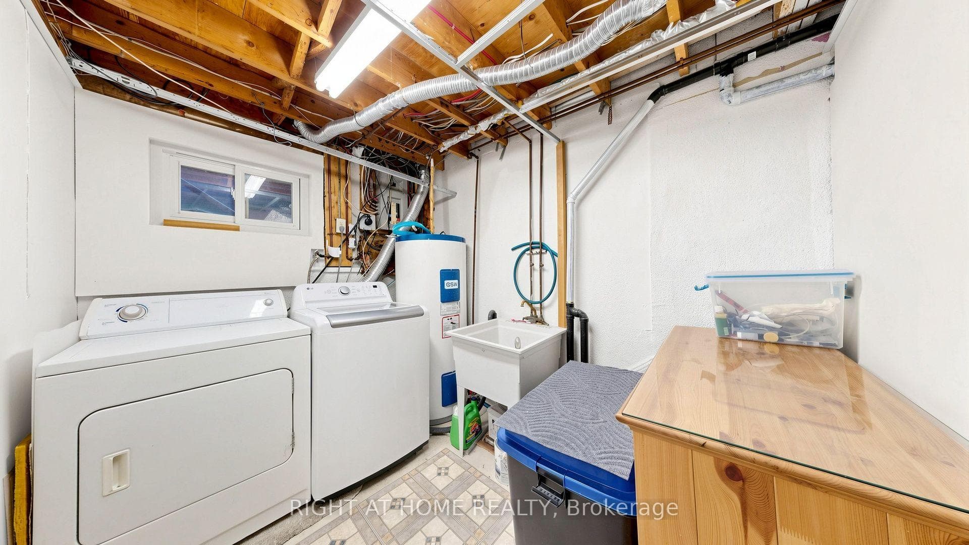 4 Harper Way photo 28
