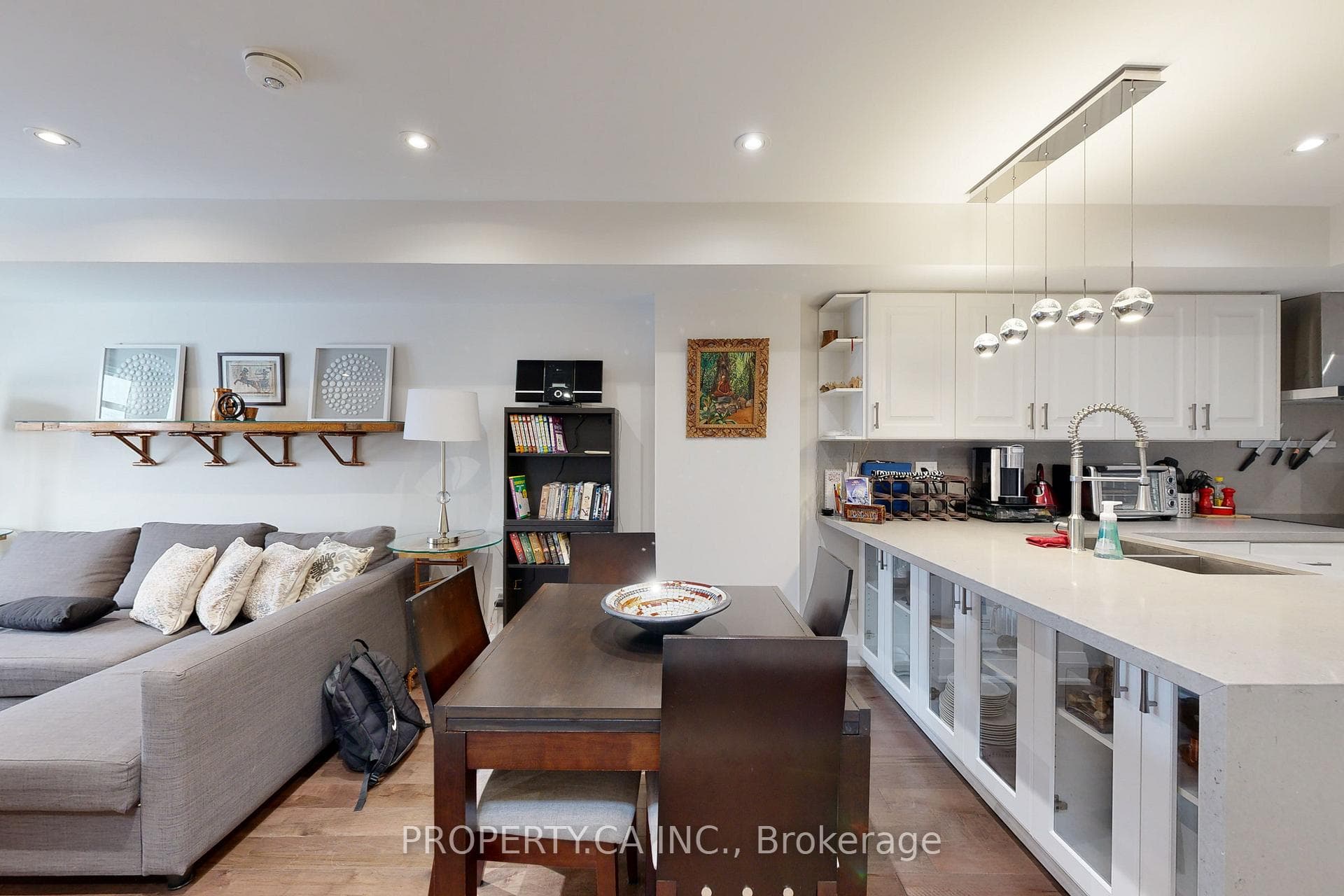 635 Christie Street Unit Upper photo 6
