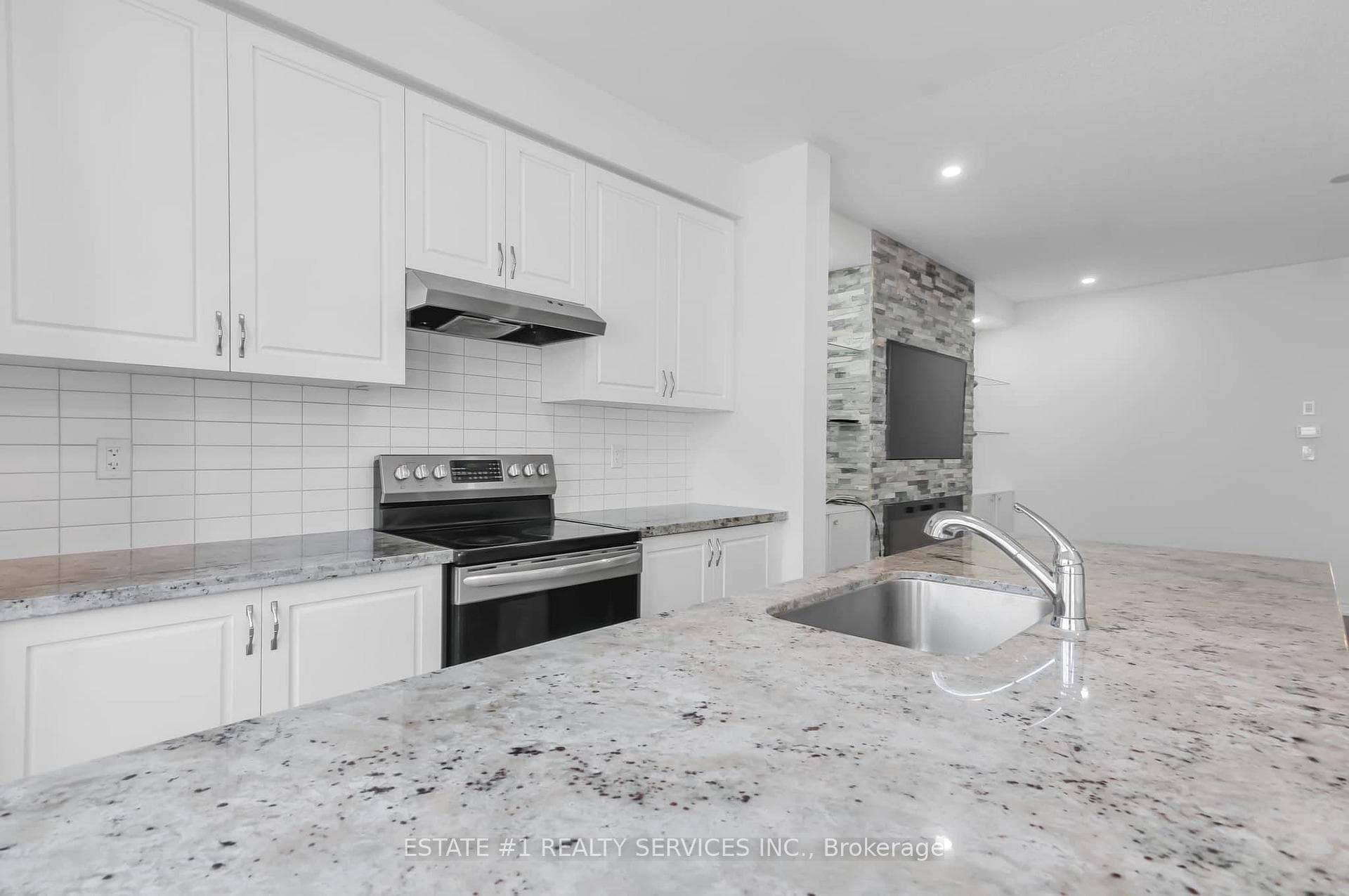 23 Doris Pawley Crescent photo 5