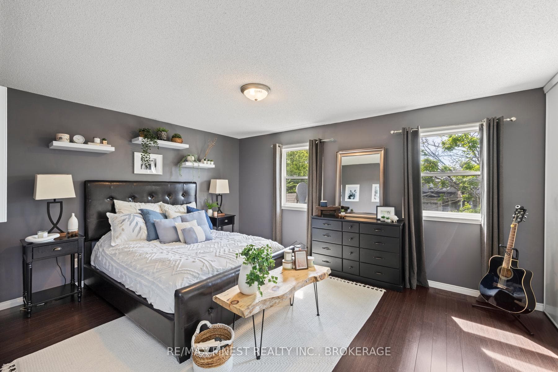 546 Garden Street photo 30