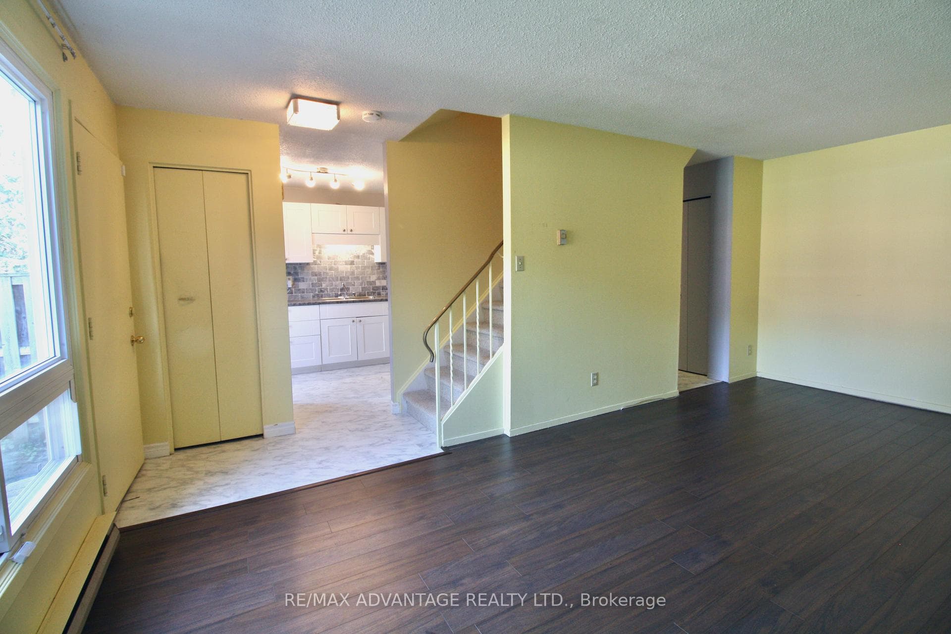 249 Cedarbrae Avenue Unit 29 photo 3