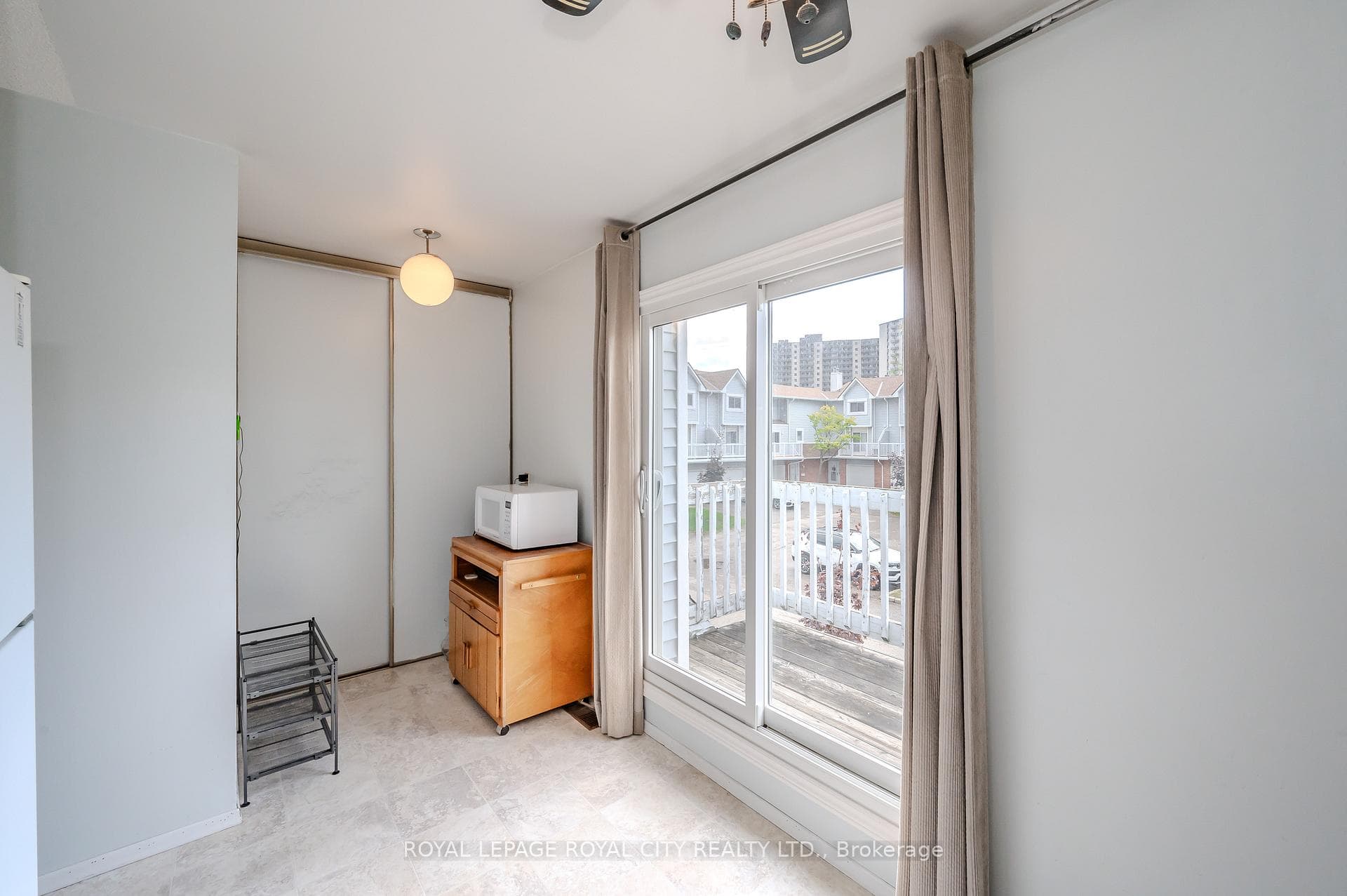 111 Traynor Avenue Unit 23 photo 16