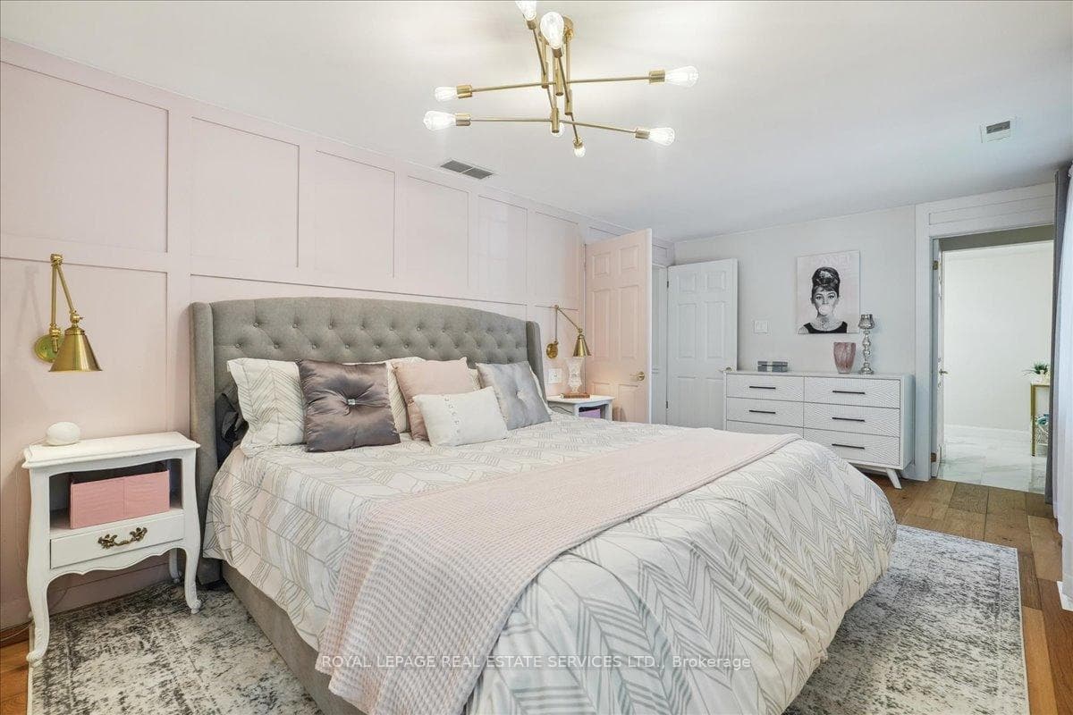 14 Dubarry Boulevard photo 29