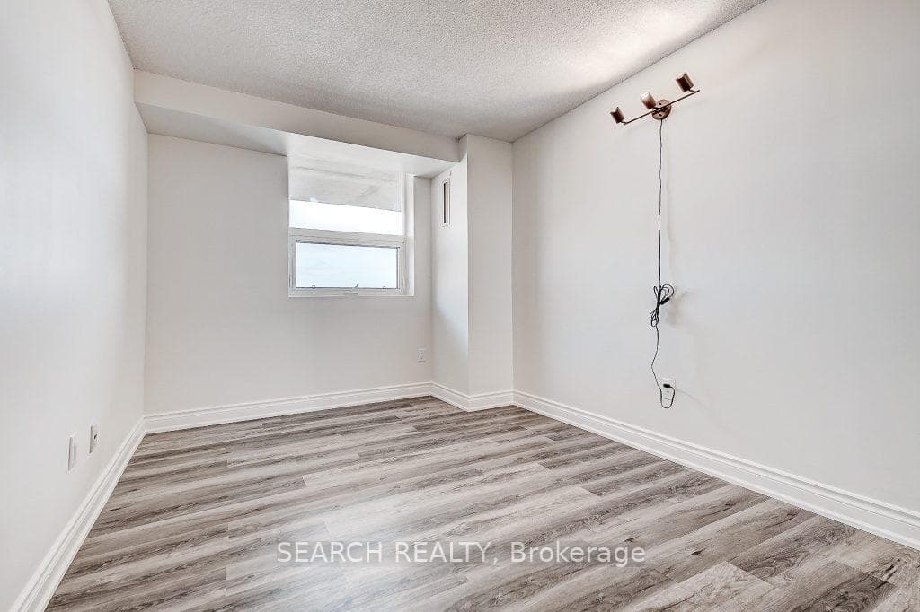 10 Dean Park Road Unit 1008 photo 17