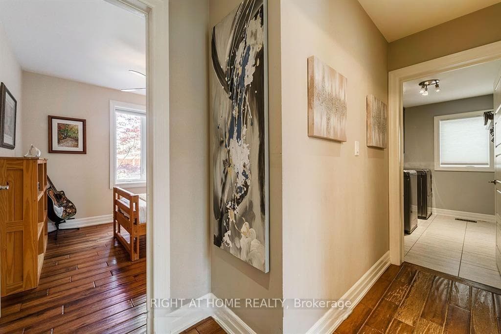 454 Seabourne Drive photo 13