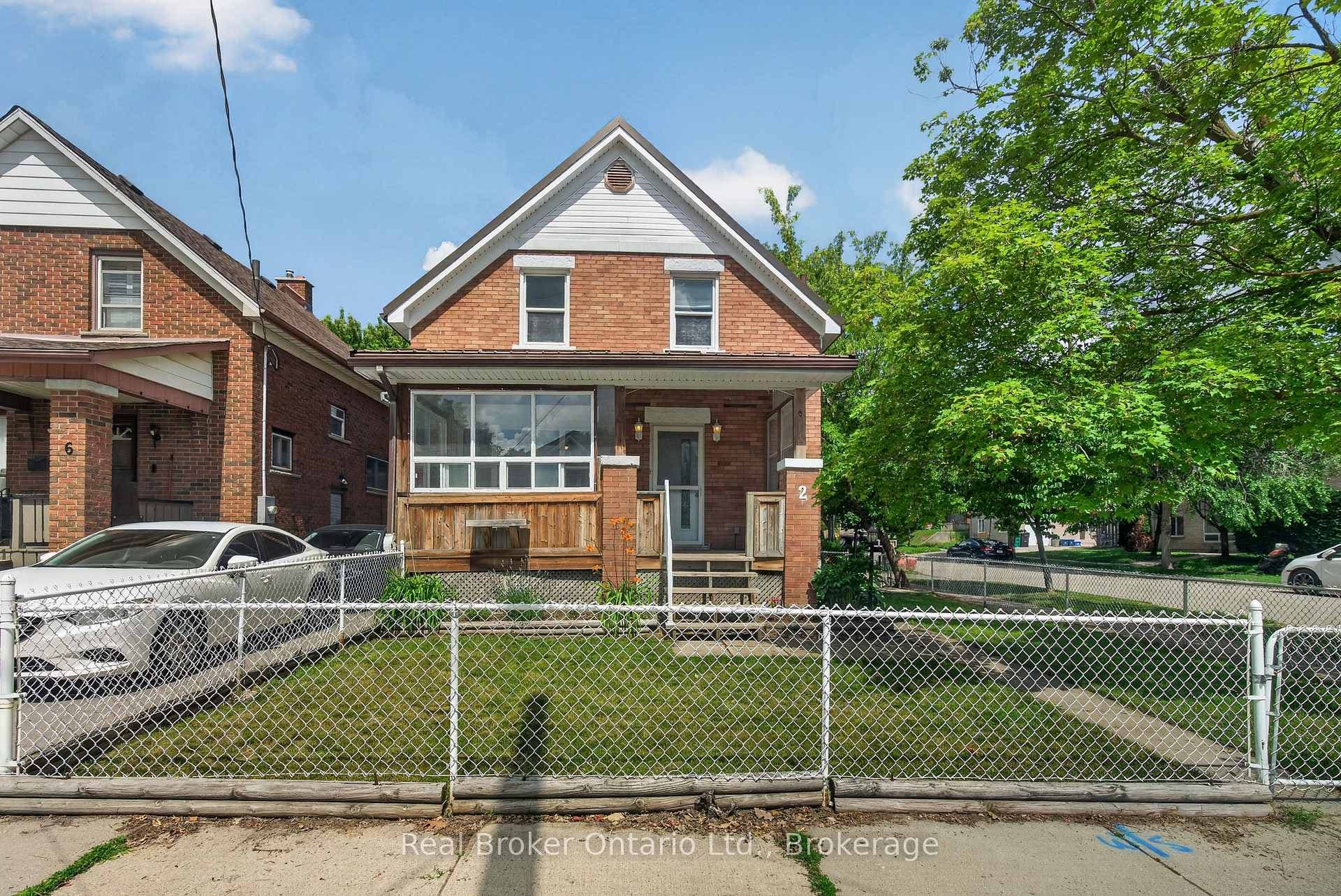 2 Herlan Avenue photo 2